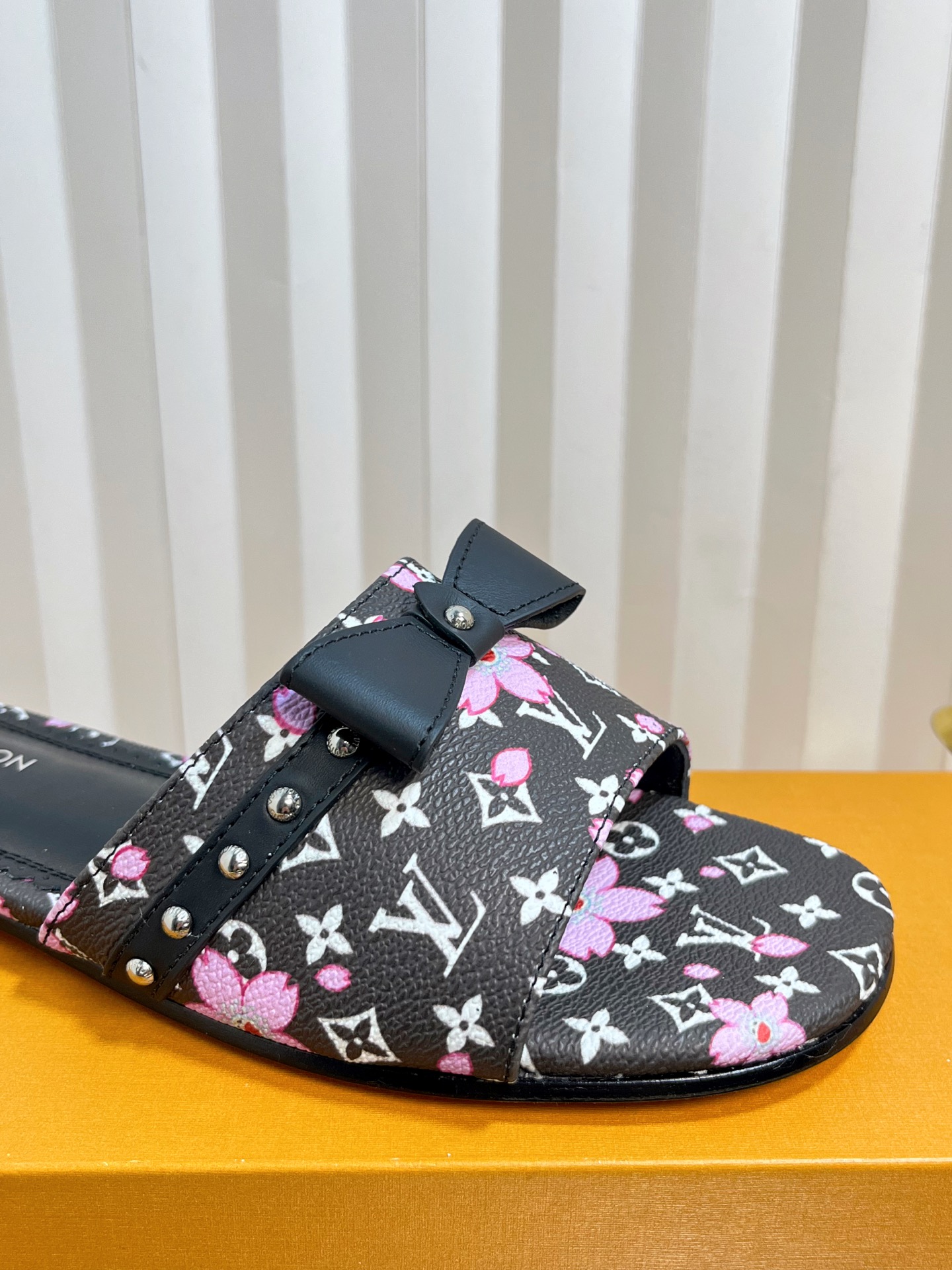 Louis Vuitton Murakami Monogram Women's Slides Sandals, Size 35-42 8 i1744669290591 329 0 6