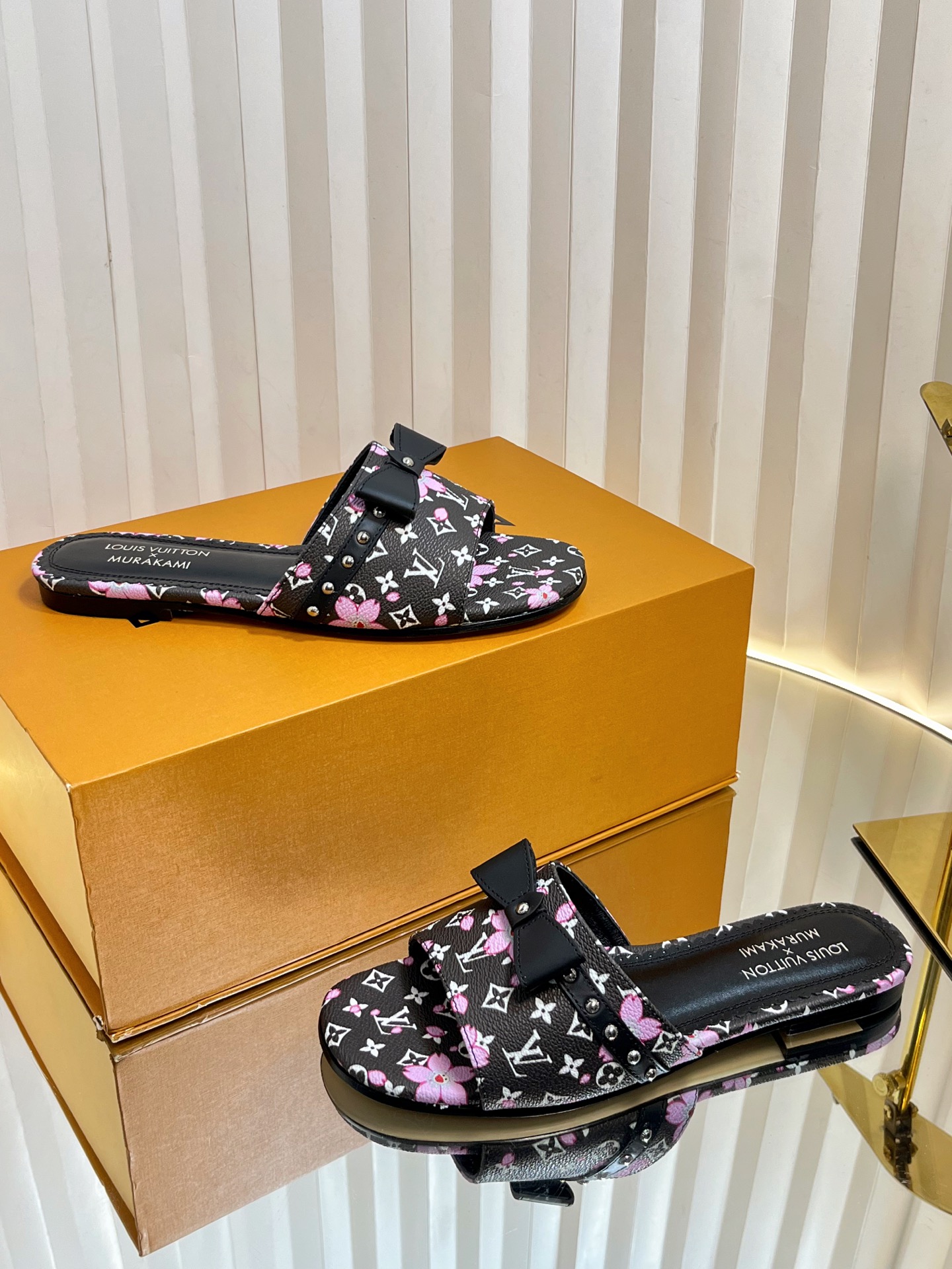 Louis Vuitton Murakami Monogram Women's Slides Sandals, Size 35-42 4 i1744669290602 4477 0 2