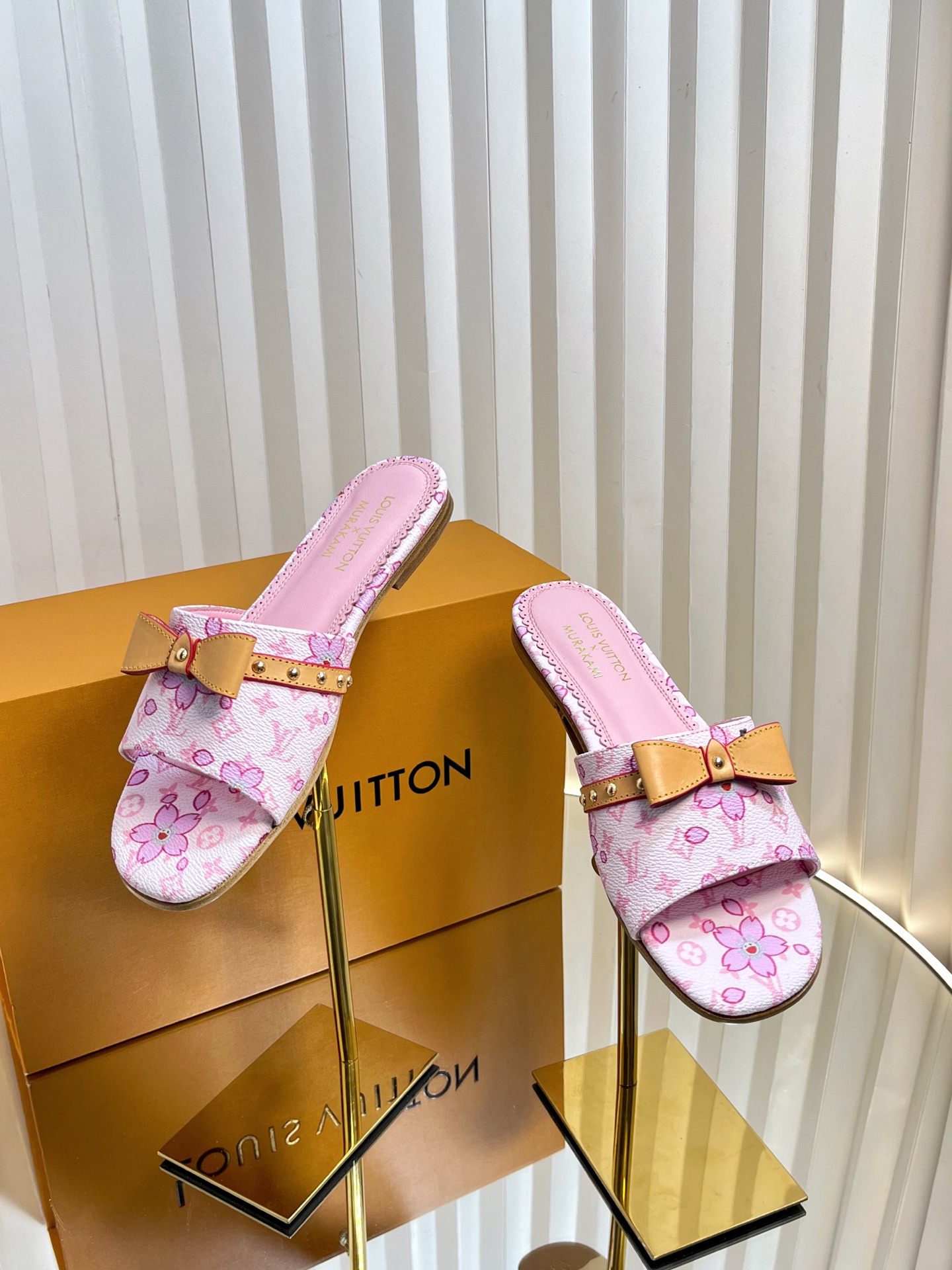 Louis Vuitton Murakami Pink Monogram Leather Bowtie Women's Mules Slides 5 i1744669671691 8688 0 3