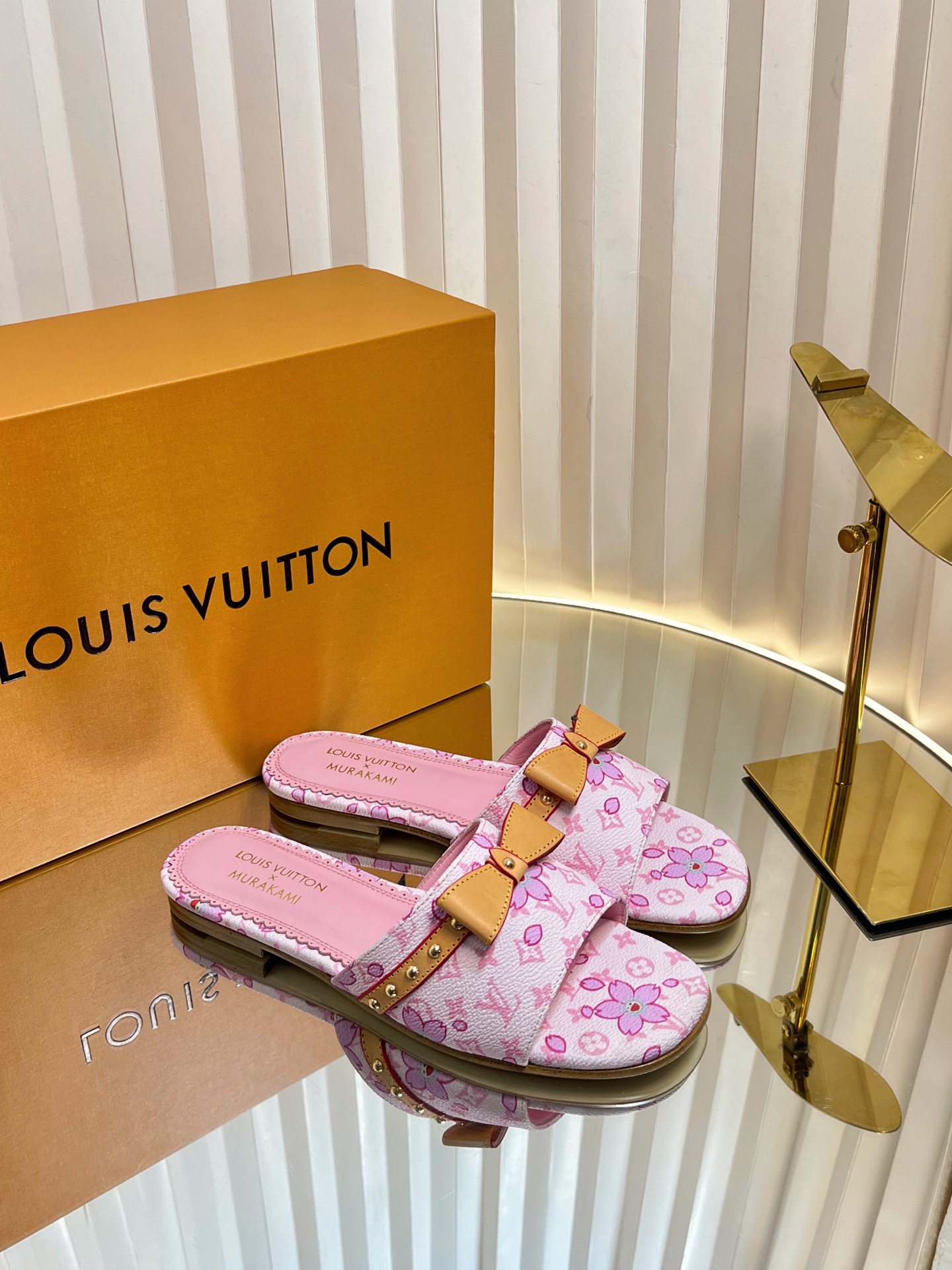 Louis Vuitton Murakami Pink Monogram Leather Bowtie Women's Mules Slides 2 i1744669672857 6853 0 0