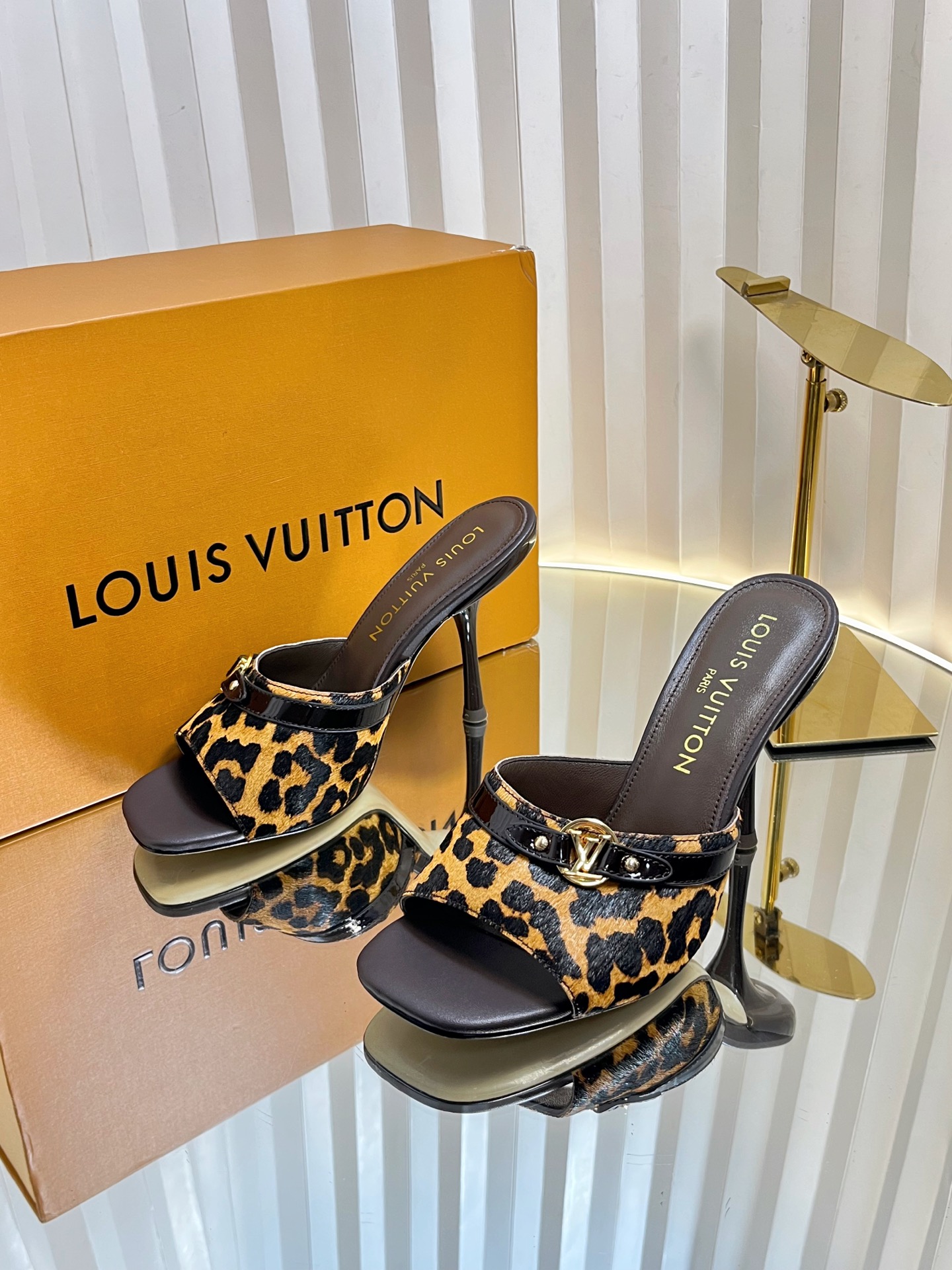 Louis Vuitton Women's Leopard Print Mule Sandal Heel - Size 35-42 2 i1750631652267 9387 0 1