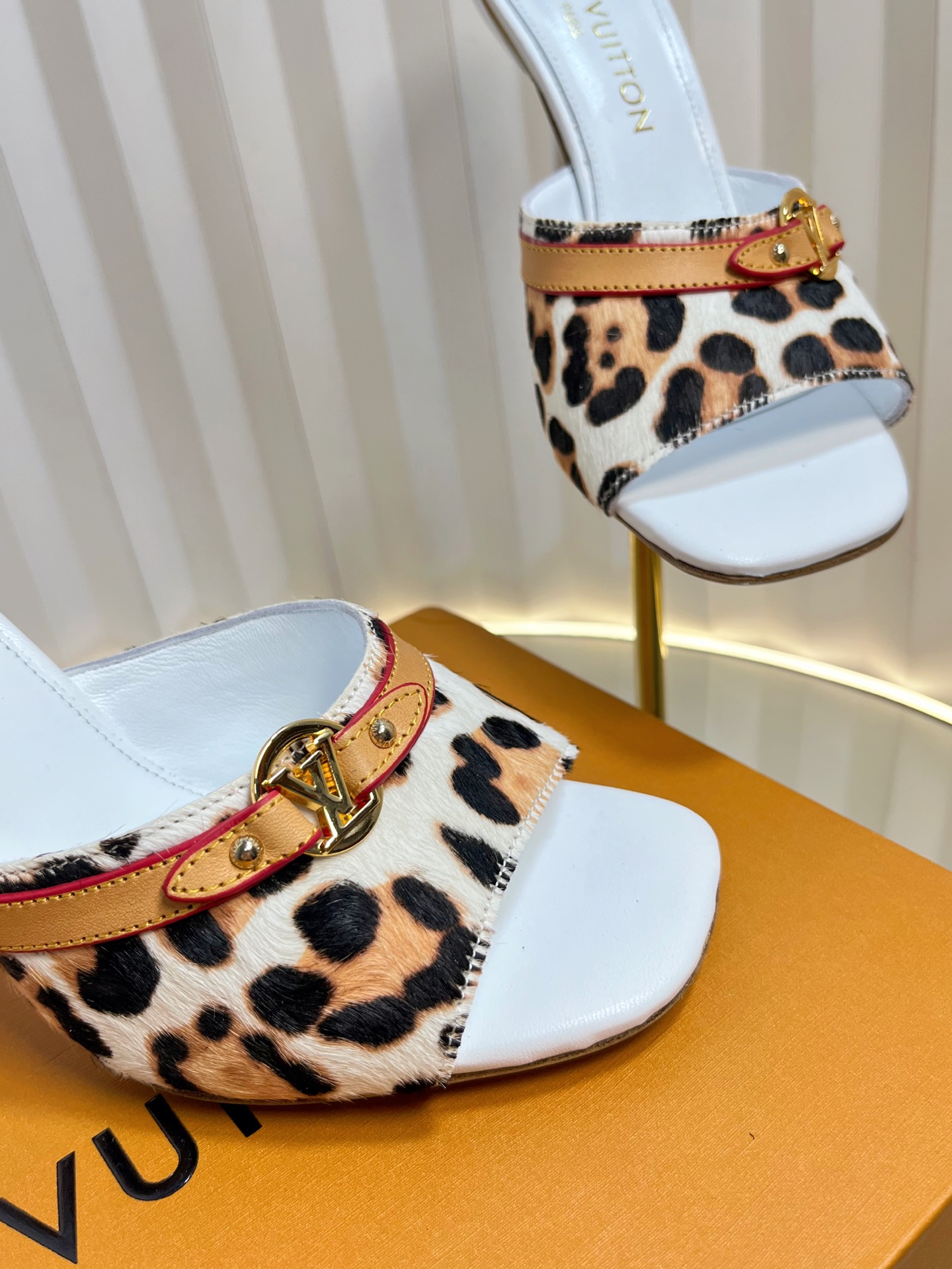 Louis Vuitton Women's Mules with Leopard Print, Size 35-42, Elegant Heels 7 i1750632058676 3113 0 5