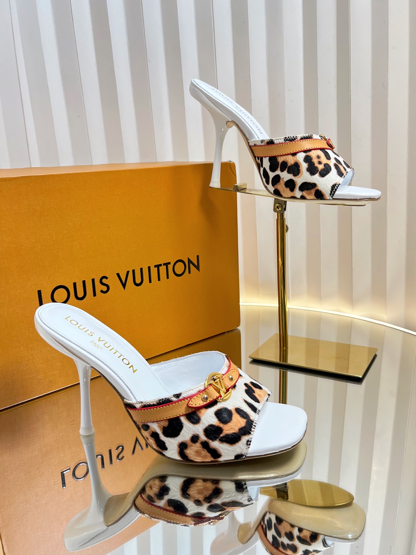 Louis Vuitton Women's Mules with Leopard Print, Size 35-42, Elegant Heels 6 i1750632058676 6146 0 4