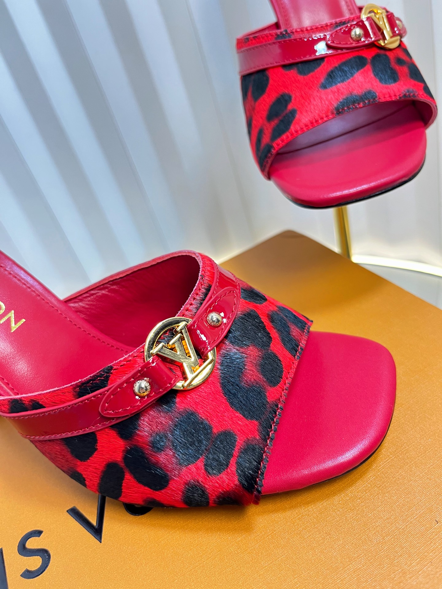 Louis Vuitton Women's Red and Leopard Print Heeled Mules - Size 35 to 42 7 i1750632087353 1055 0 5