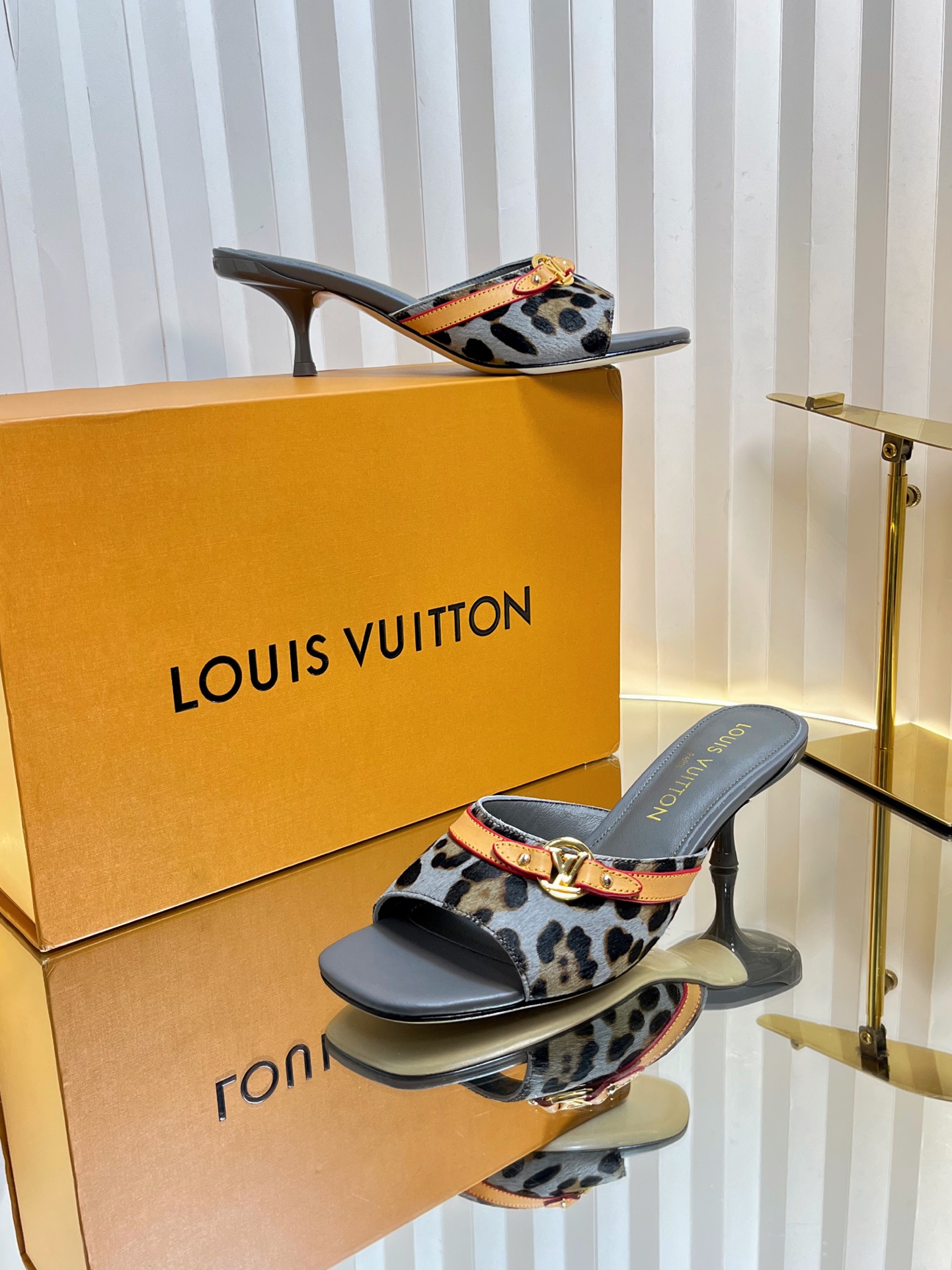 Louis Vuitton Women's Leopard Print Mules - Stylish & Comfortable - Size 35-42 4 i1750632170967 1915 0 3
