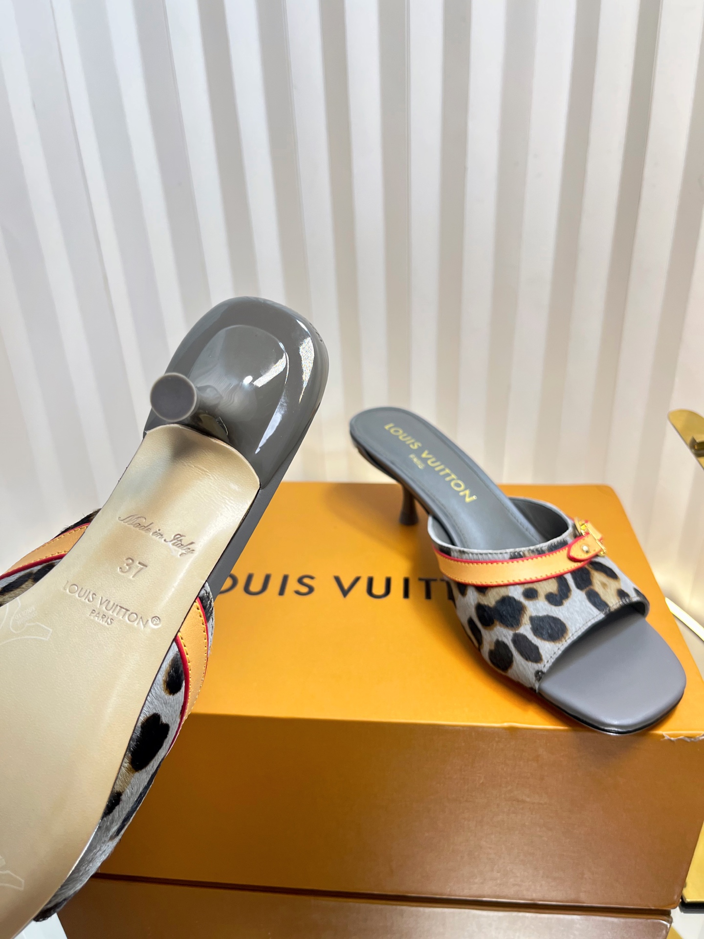 Louis Vuitton Women's Leopard Print Mules - Stylish & Comfortable - Size 35-42 9 i1750632171015 6092 0 8