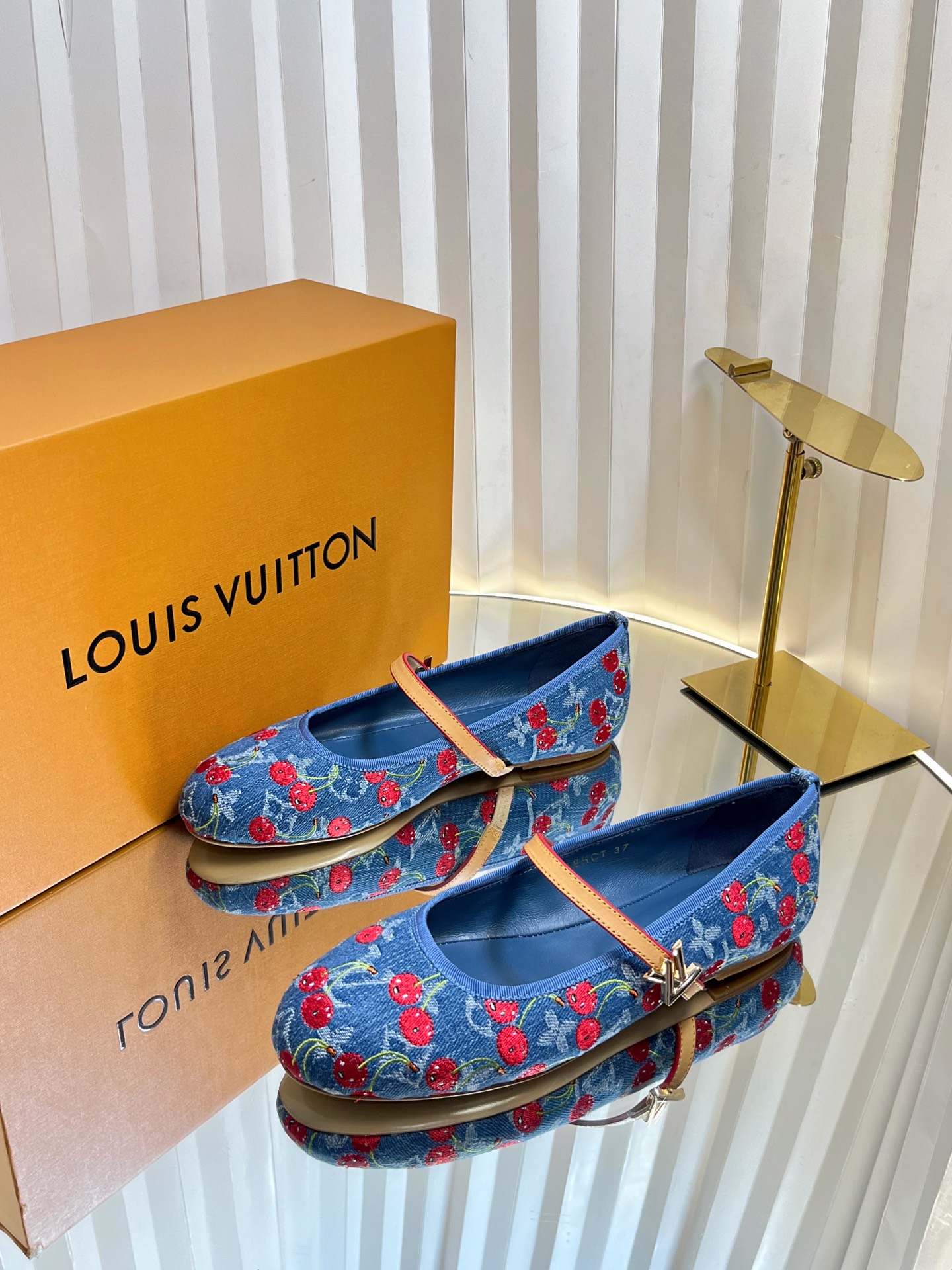 Louis Vuitton Women's Blue Cherry Blossom Ballerina Shoes - Size 35-42 3 i1751236829063 6907 0 1