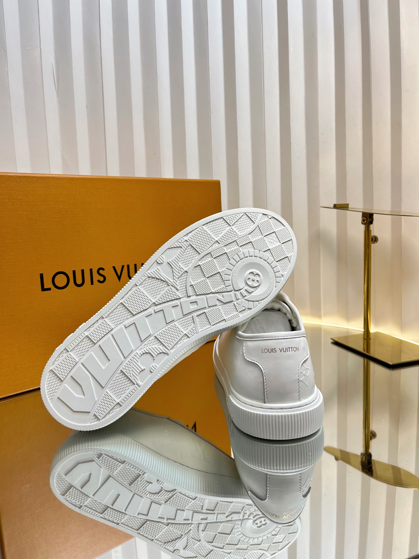 Louis Vuitton Lagoon White Leather Sneakers for Women, Size 35-42 9 i1751463514269 9142 0 8