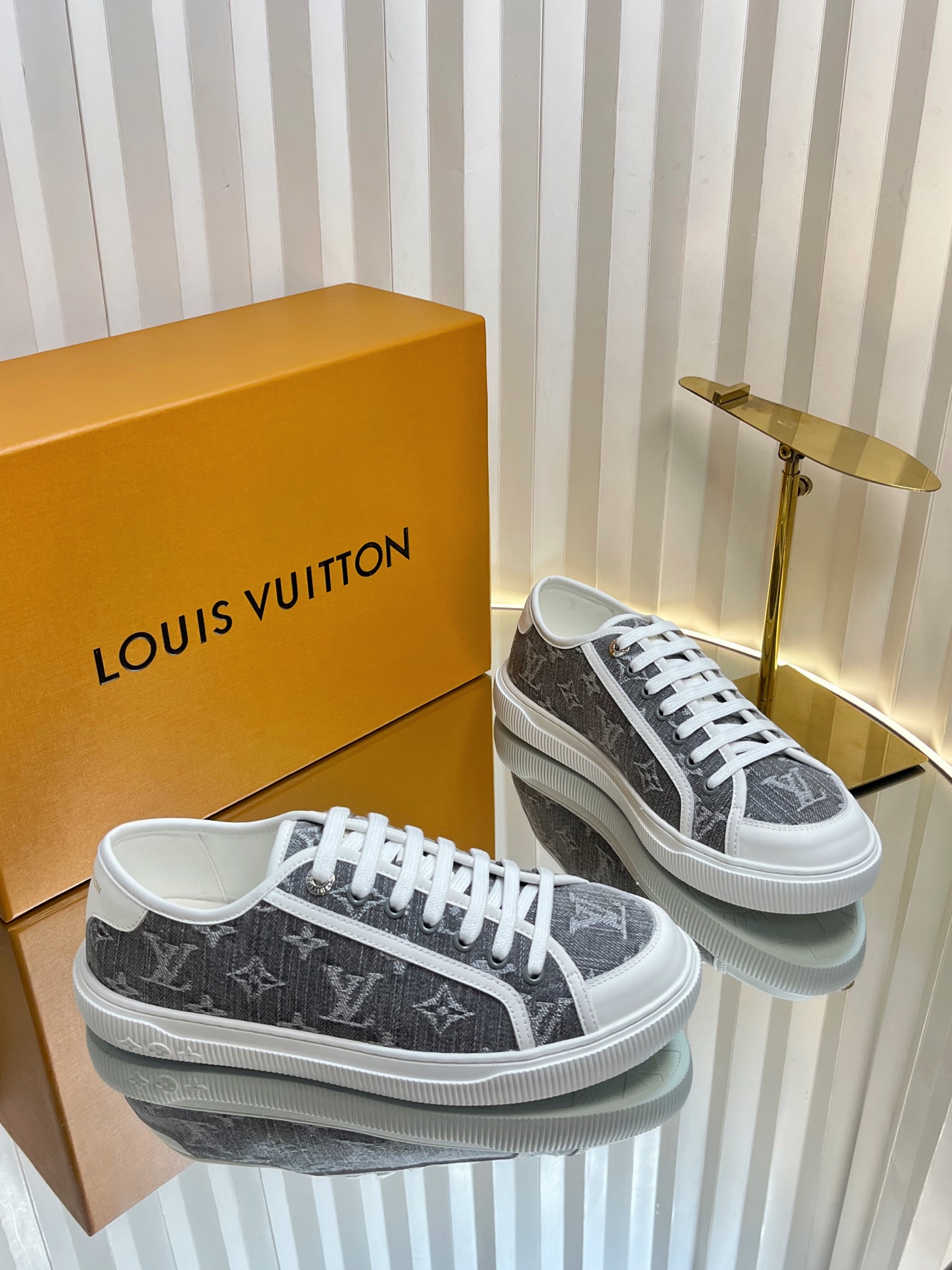 Louis Vuitton Lagoon Sneakers for Women, Designer Fashion Shoes Size 35-42 1 i1751463590254 1213 0 0