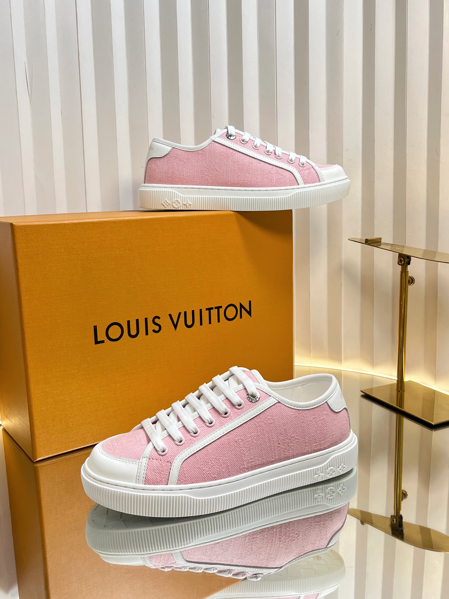 Louis Vuitton Lagoon Pink Canvas Sneakers - Women's Designer Shoes Size 35-42 5 i1751463620875 7272 0 3
