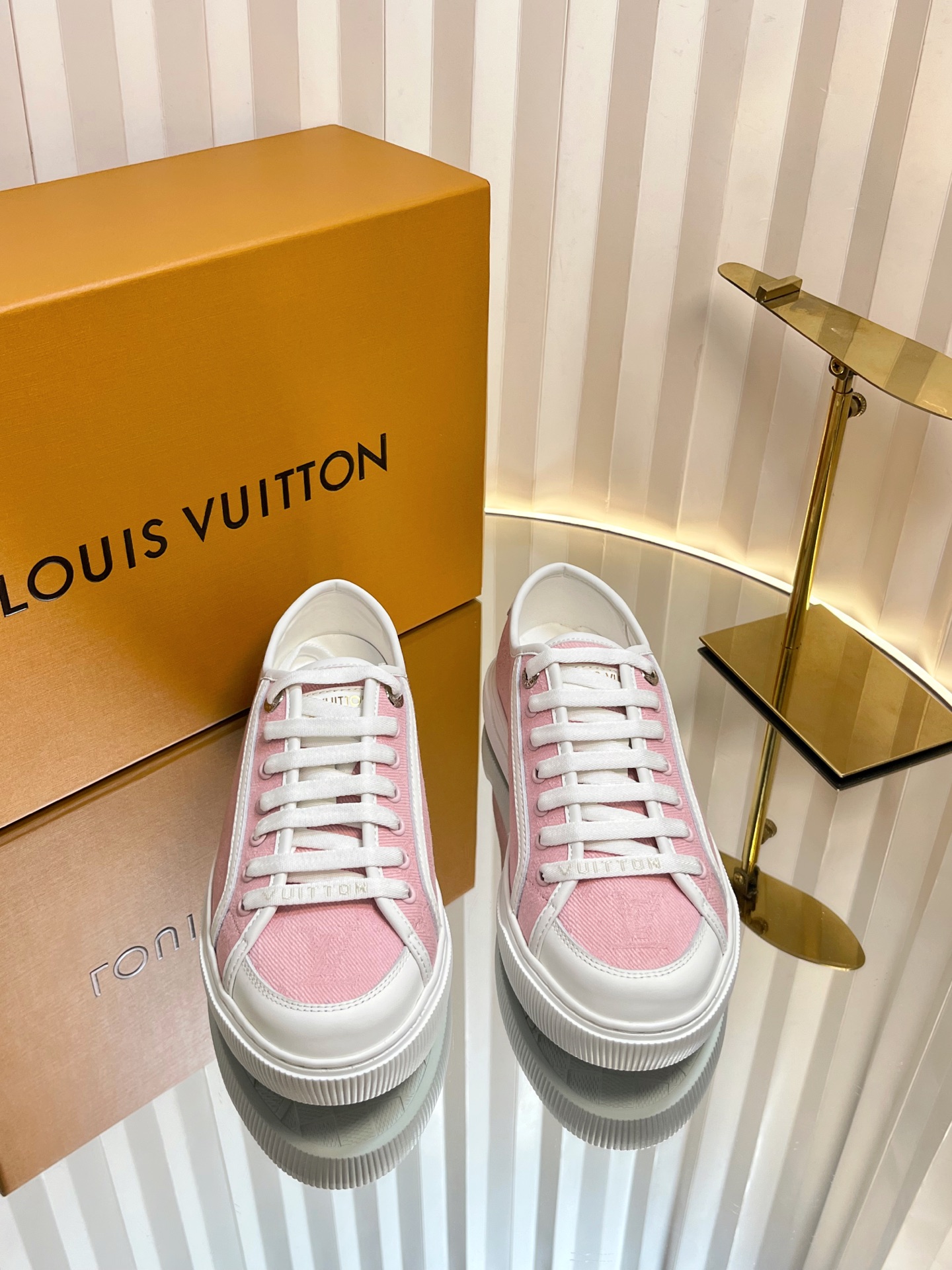 Louis Vuitton Lagoon Pink Canvas Sneakers - Women's Designer Shoes Size 35-42 4 i1751463620918 809 0 2