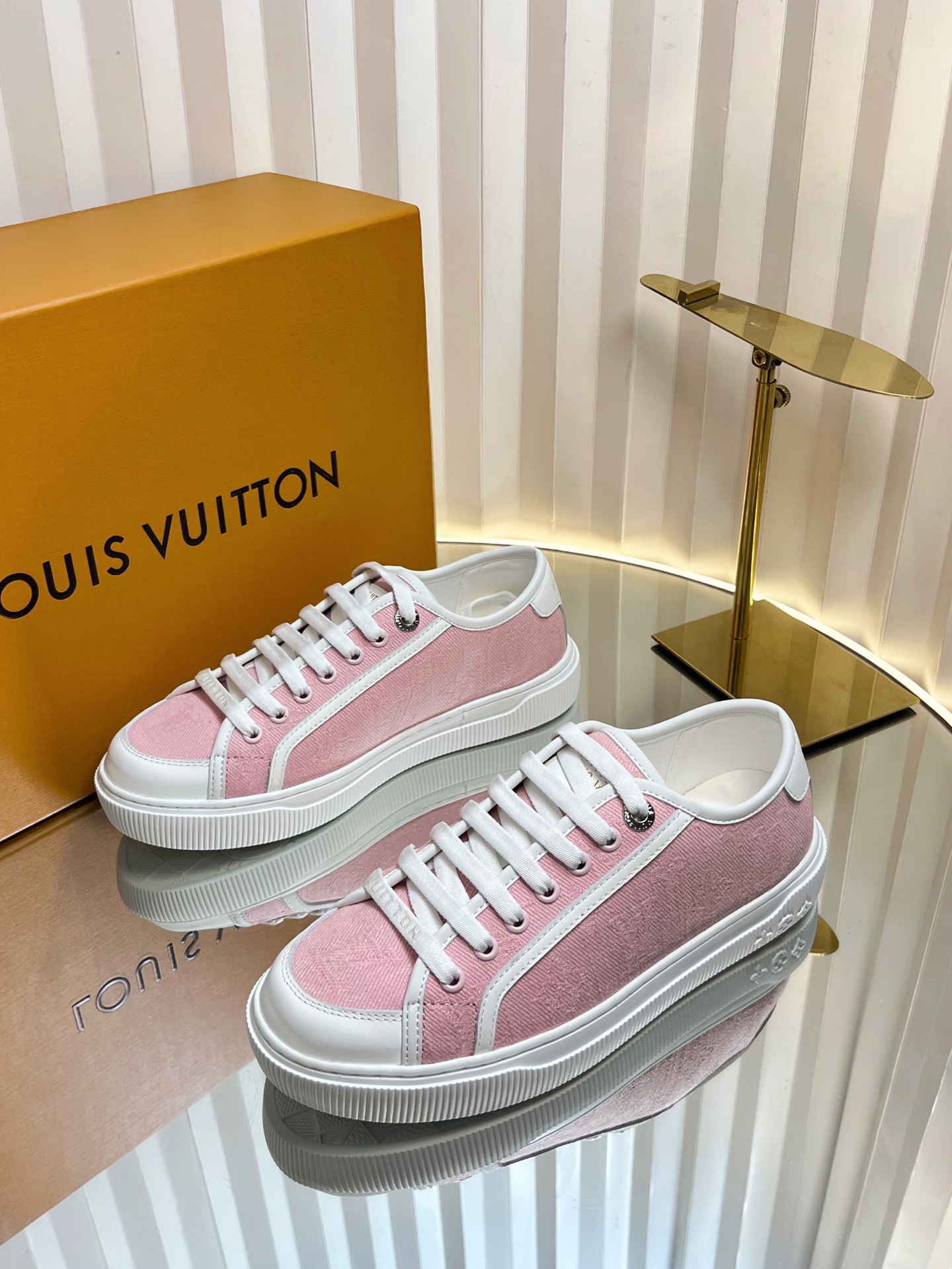 Louis Vuitton Lagoon Pink Canvas Sneakers - Women's Designer Shoes Size 35-42 3 i1751463620954 7421 0 1
