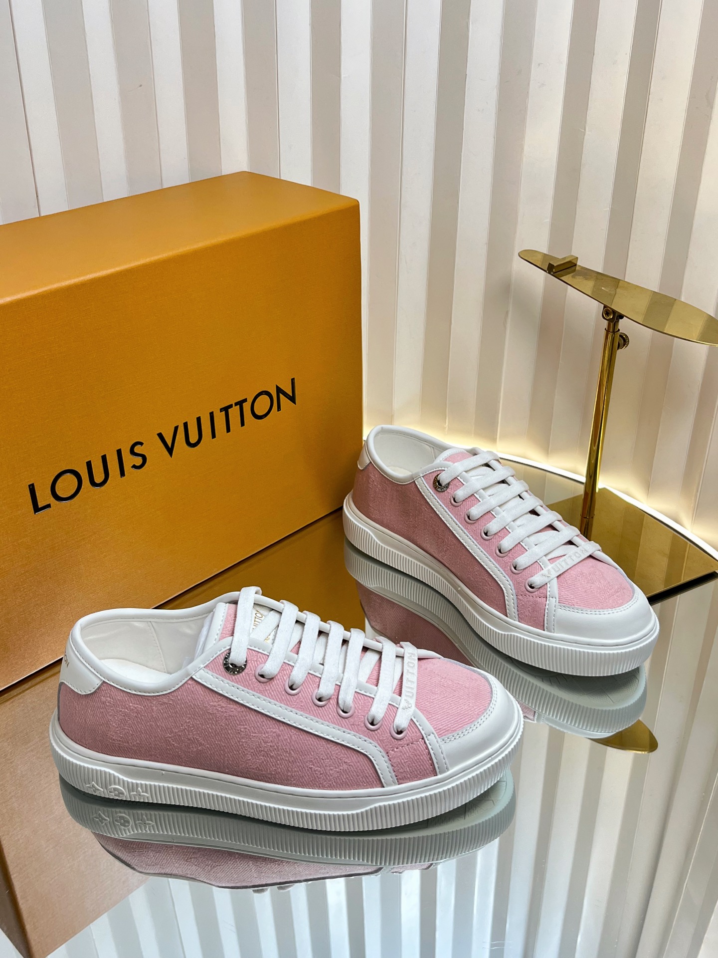 Louis Vuitton Lagoon Pink Canvas Sneakers - Women's Designer Shoes Size 35-42 2 i1751463622086 4115 0 0