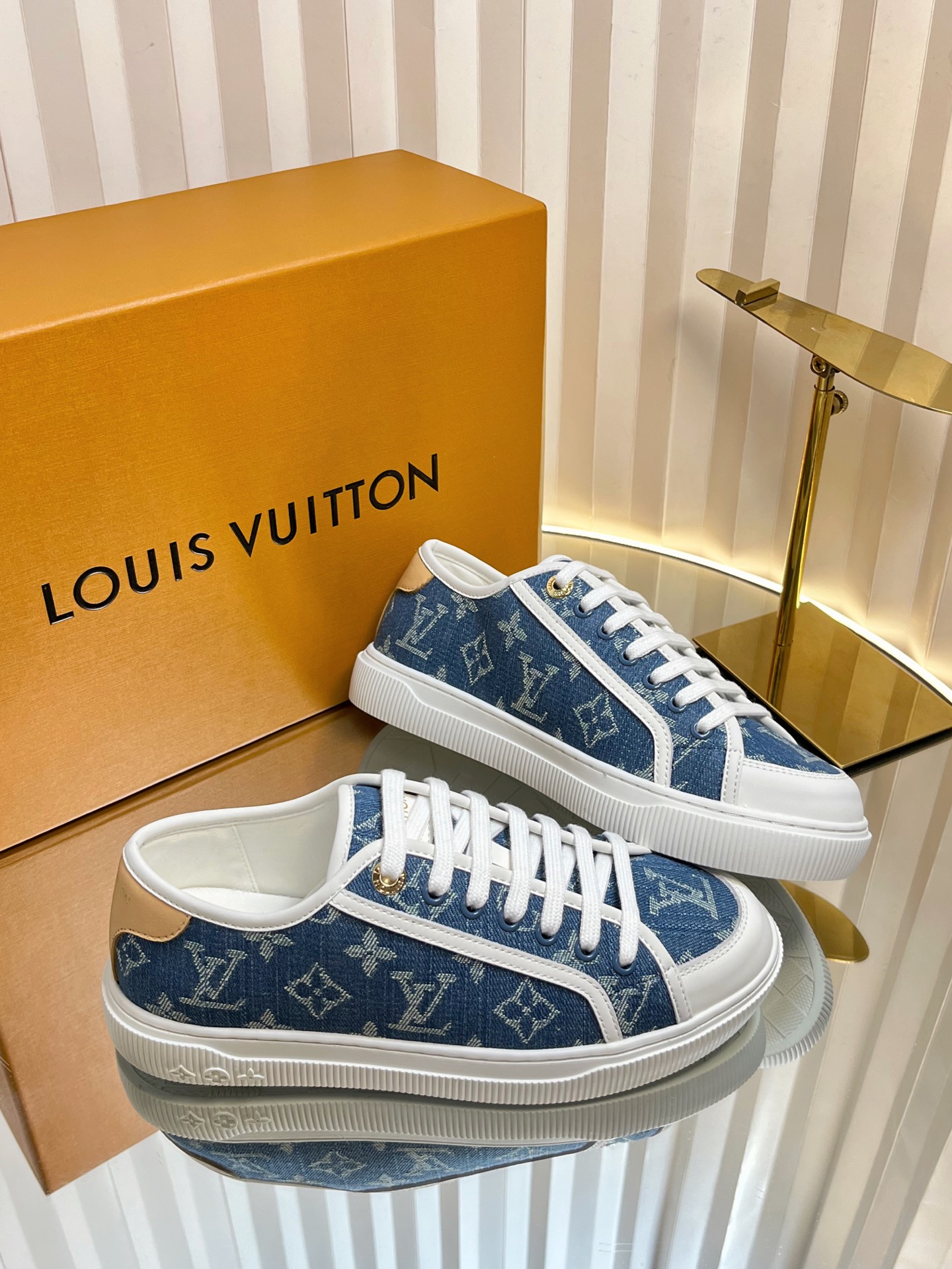 Louis Vuitton Lagoon Denim Sneakers for Women, Designer Casual Shoes 6 i1751463648755 781 0 4