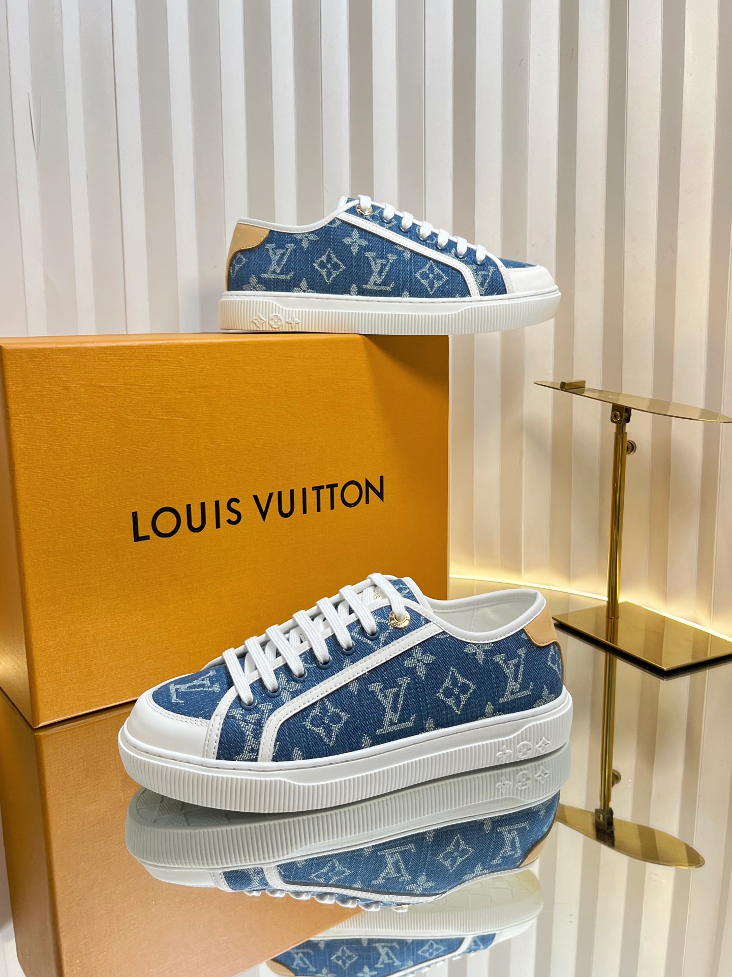 Louis Vuitton Lagoon Denim Sneakers for Women, Designer Casual Shoes 5 i1751463652659 836 0 3
