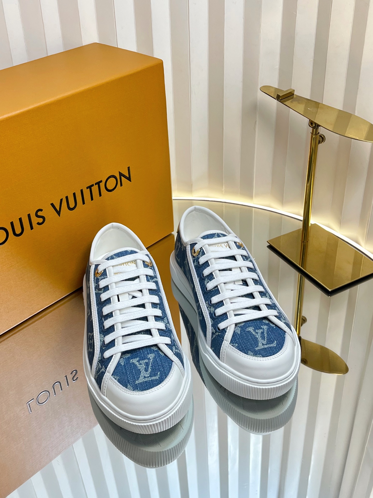 Louis Vuitton Lagoon Denim Sneakers for Women, Designer Casual Shoes 4 i1751463652786 1138 0 2