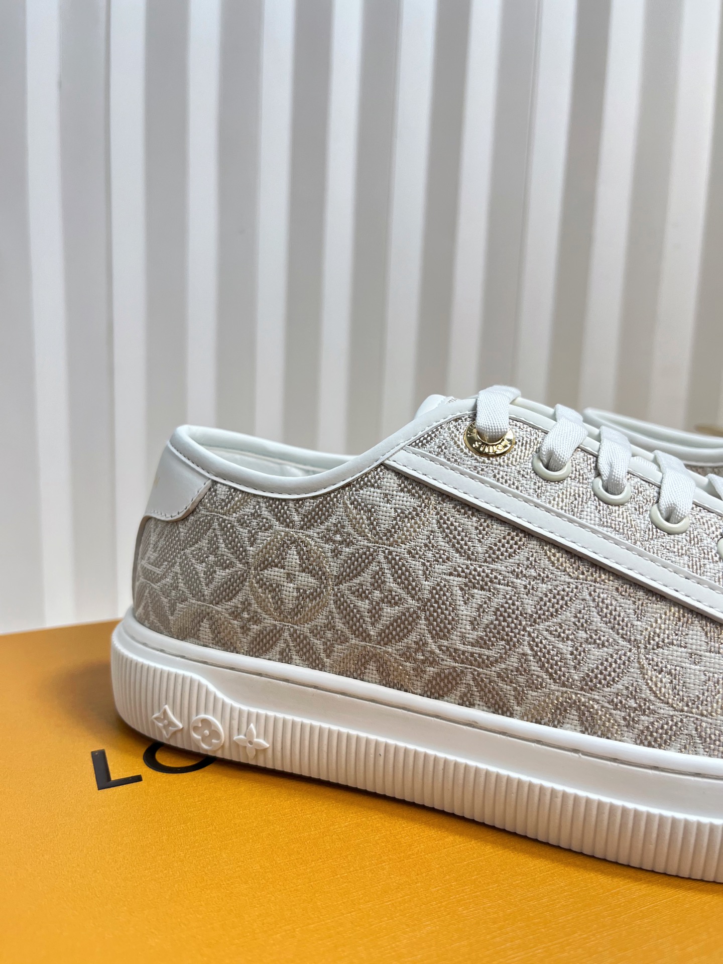 Louis Vuitton Lagoon Sneakers for Women - Designer Fashion Shoes, Size 35-42 8 i1751463697988 5312 0 6