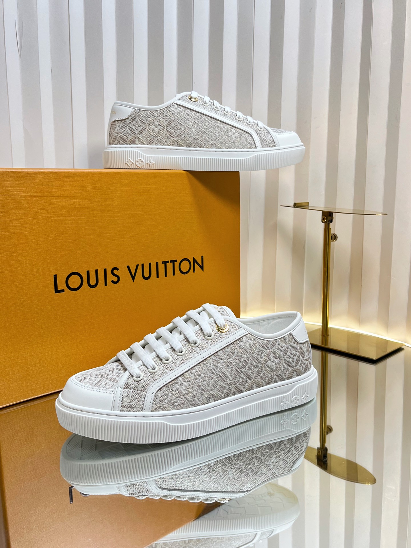 Louis Vuitton Lagoon Sneakers for Women - Designer Fashion Shoes, Size 35-42 5 i1751463699818 4112 0 3