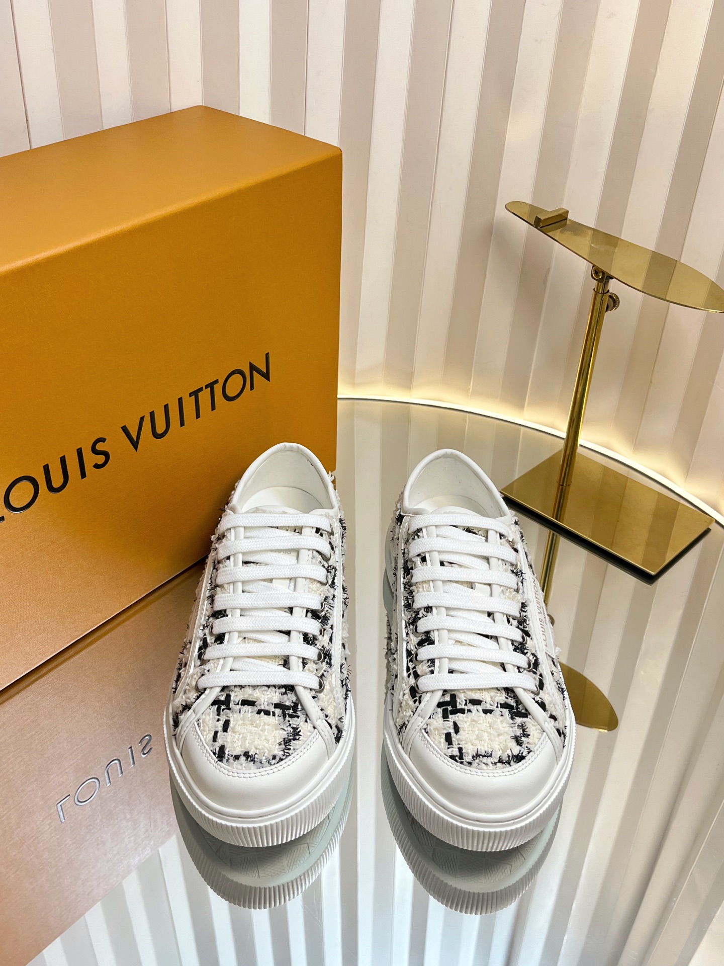 Louis Vuitton Lagoon Sneakers for Women,Size 35-42,Black and White Tweed 3 i1751463762806 9806 0 2