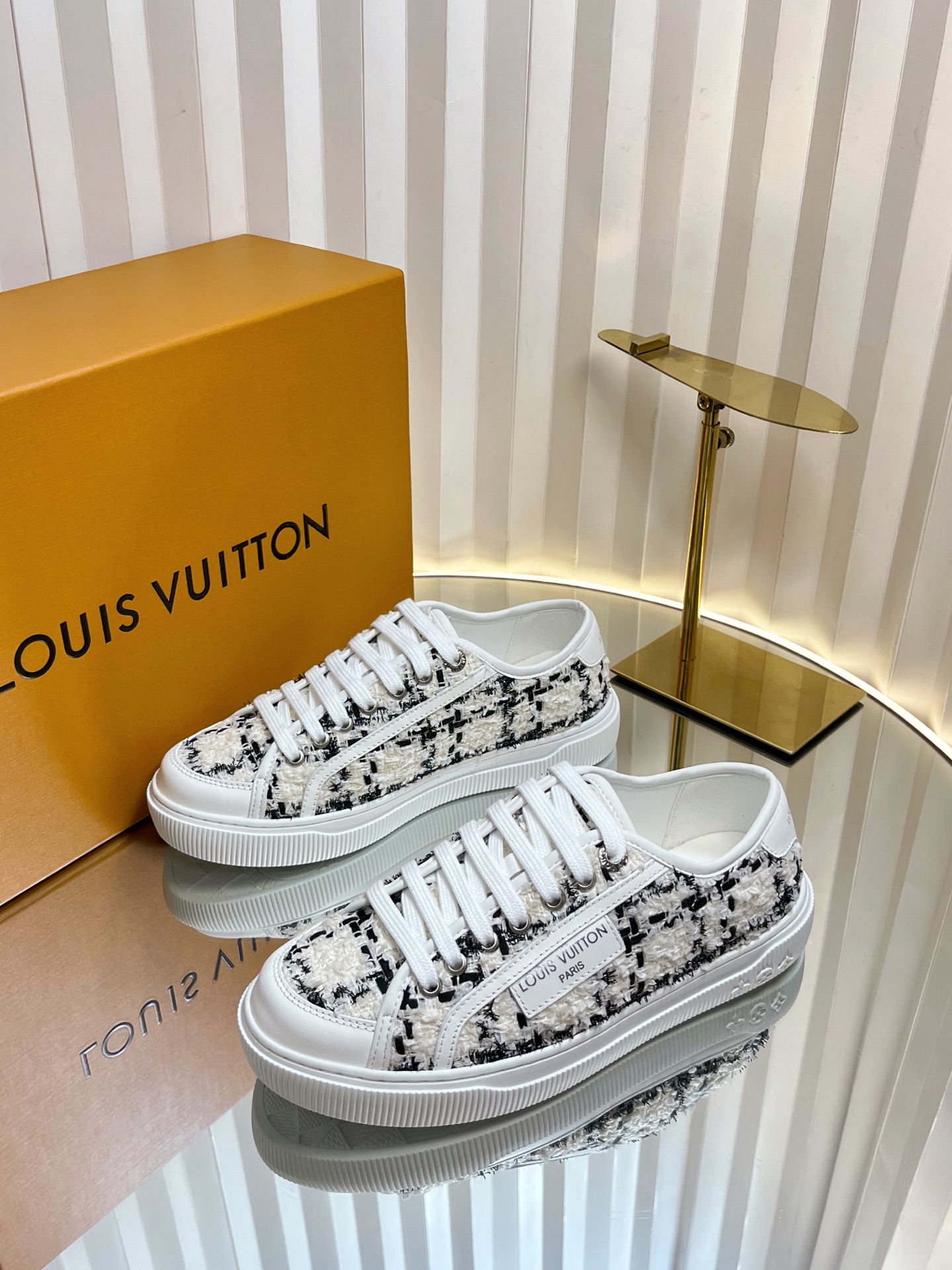 Louis Vuitton Lagoon Sneakers for Women,Size 35-42,Black and White Tweed 2 i1751463762810 7528 0 1