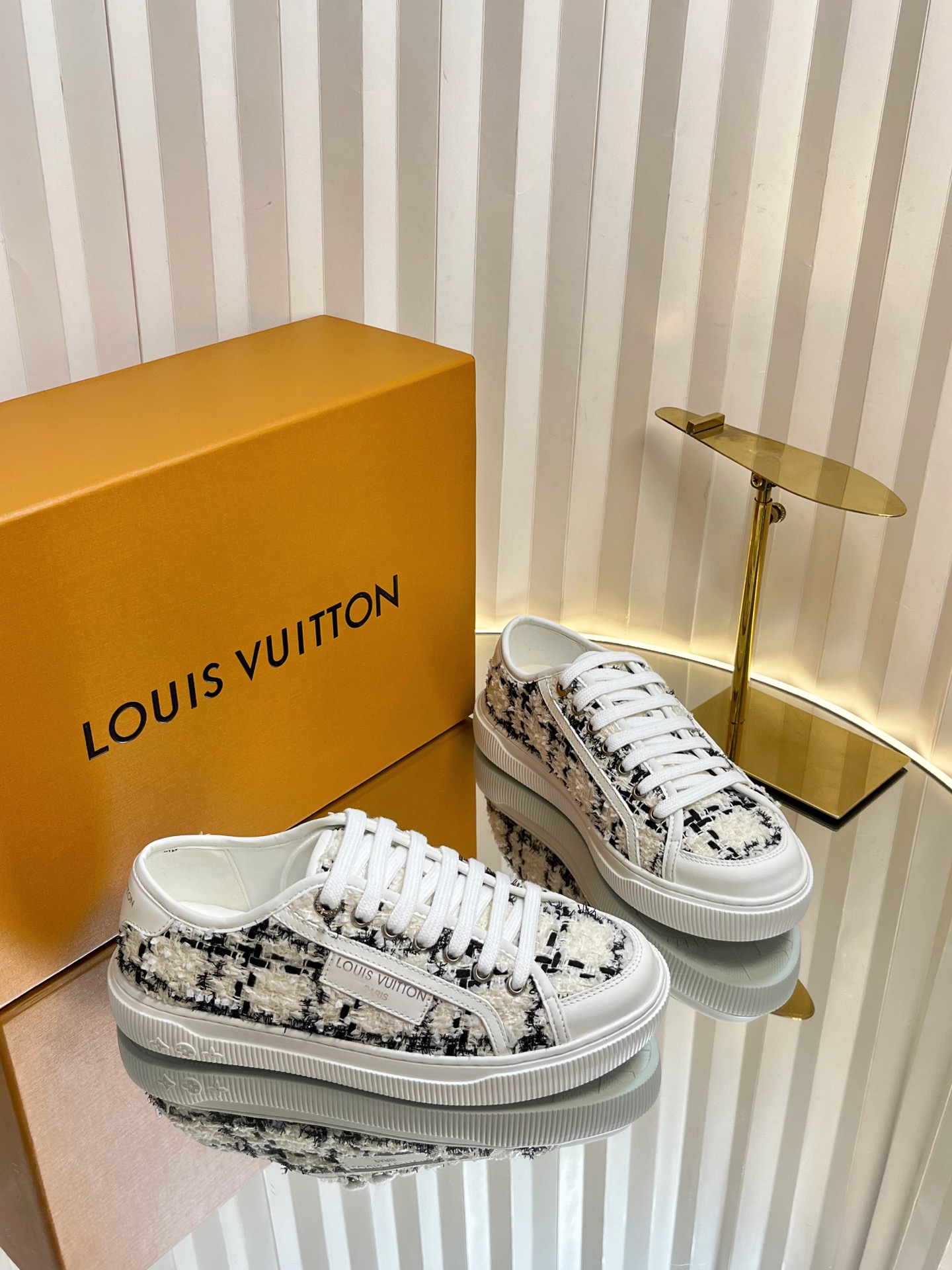 Louis Vuitton Lagoon Sneakers for Women,Size 35-42,Black and White Tweed 1 i1751463764301 7031 0 0