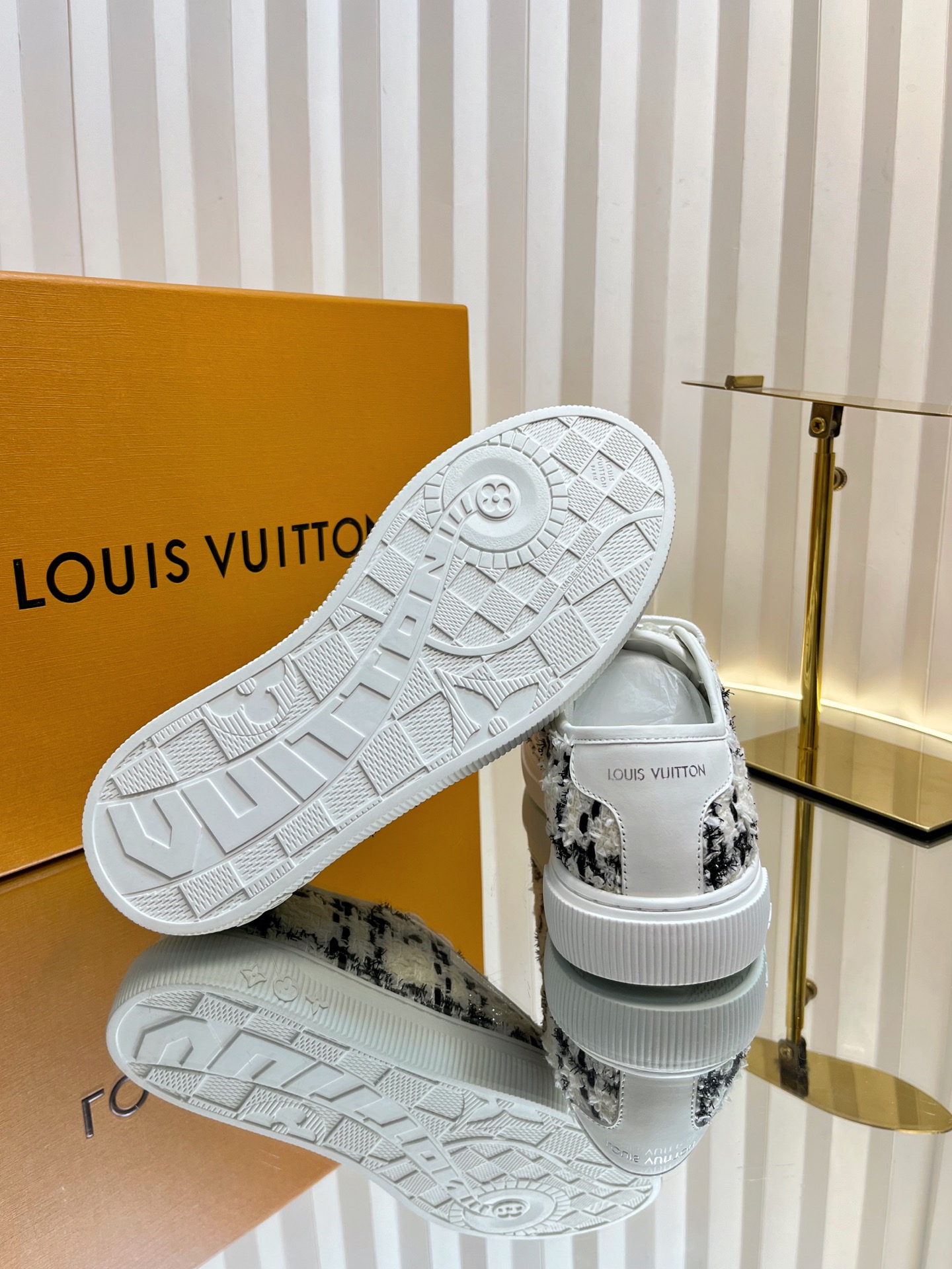 Louis Vuitton Lagoon Sneakers for Women,Size 35-42,Black and White Tweed 9 i1751463764320 3053 0 8
