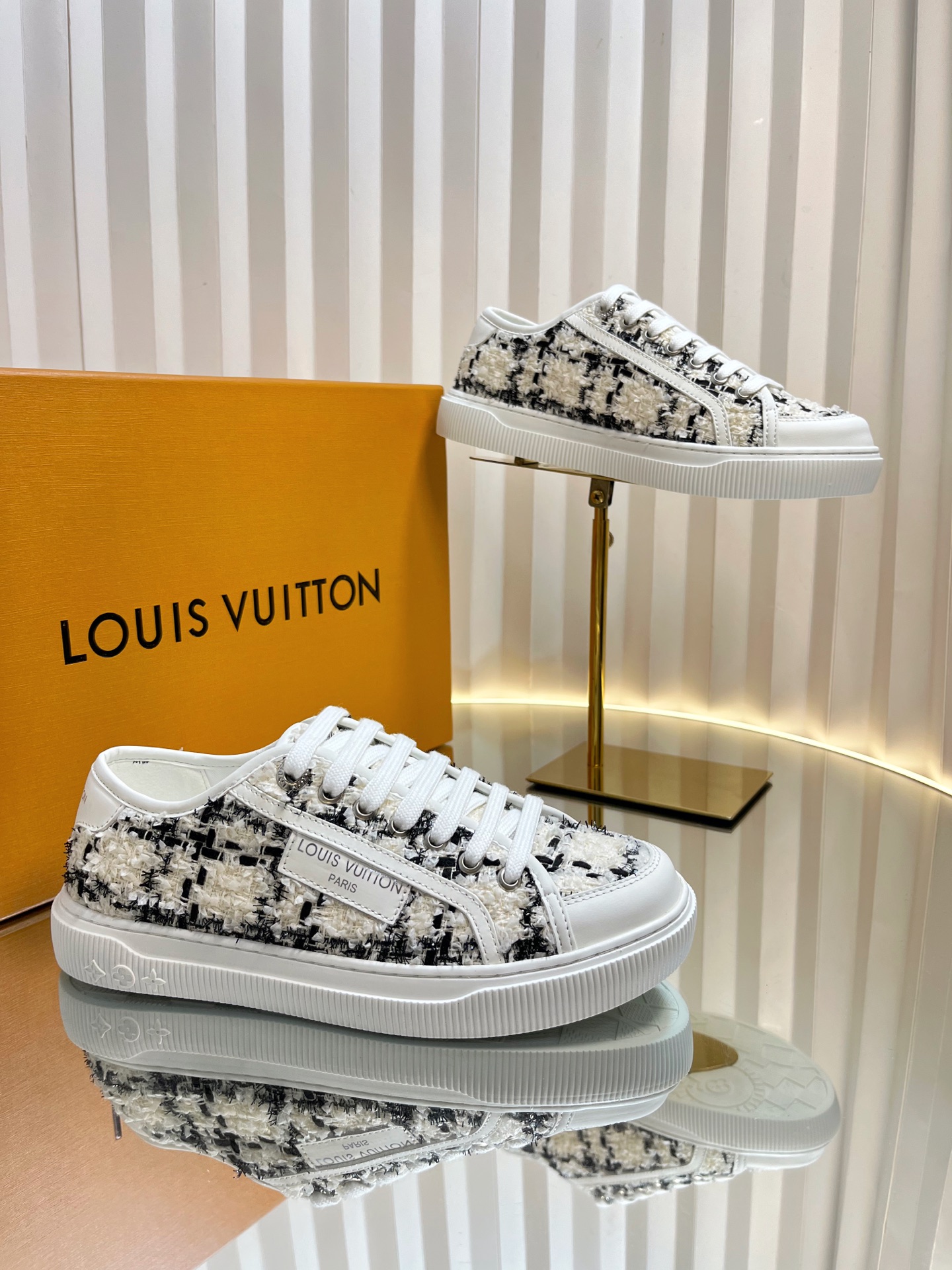 Louis Vuitton Lagoon Sneakers for Women,Size 35-42,Black and White Tweed 5 i1751463764366 4788 0 4