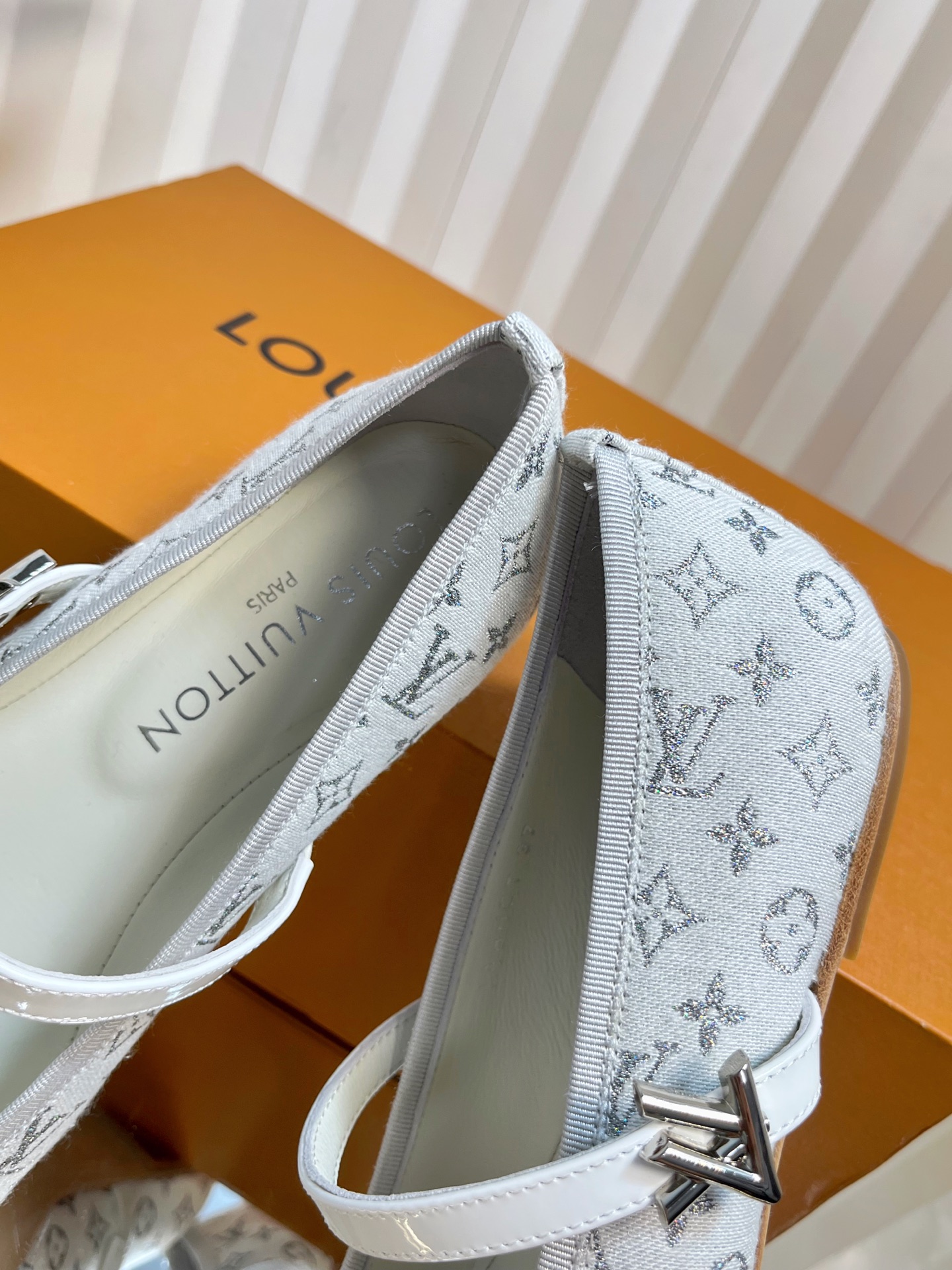 LV Donkey Ballet Shoes: Spectrum Series with Original Sheep Skin and Italian Leather - 图片 8