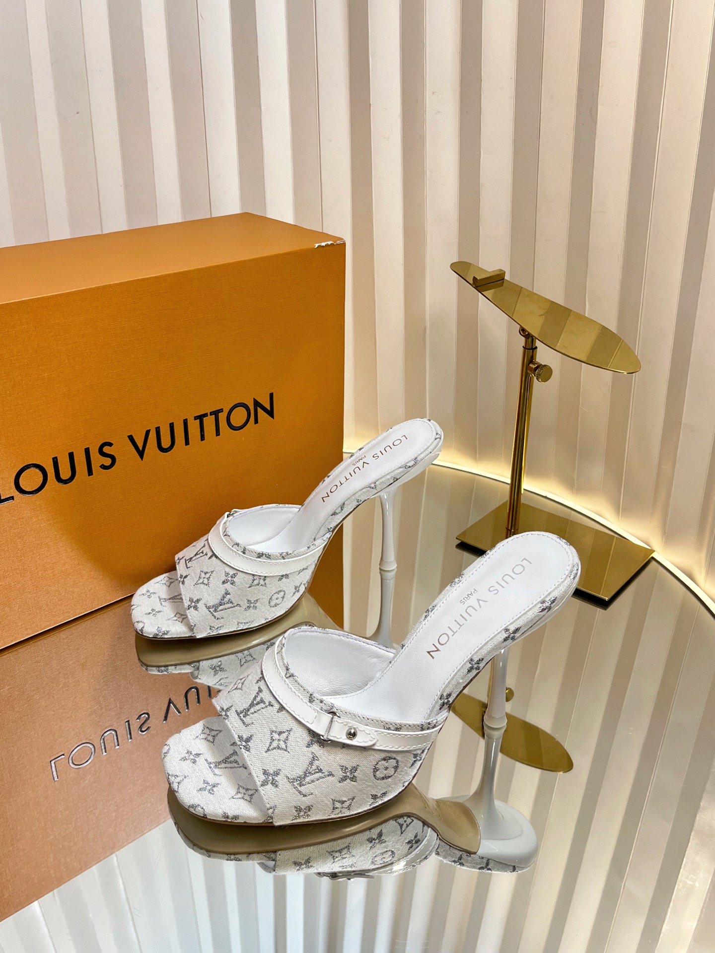 LV Donkey Ballet Shoes: Colorful, Sexy, Cozy, Spectrum Series, Sheepskin, Italian Leather. - 图片 2