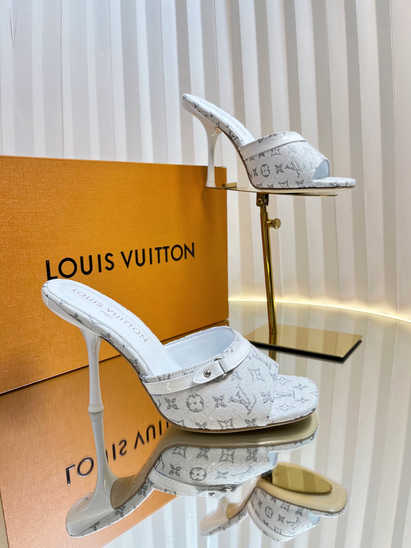 LV Donkey Ballet Shoes: Colorful, Sexy, Cozy, Spectrum Series, Sheepskin, Italian Leather. - 图片 5