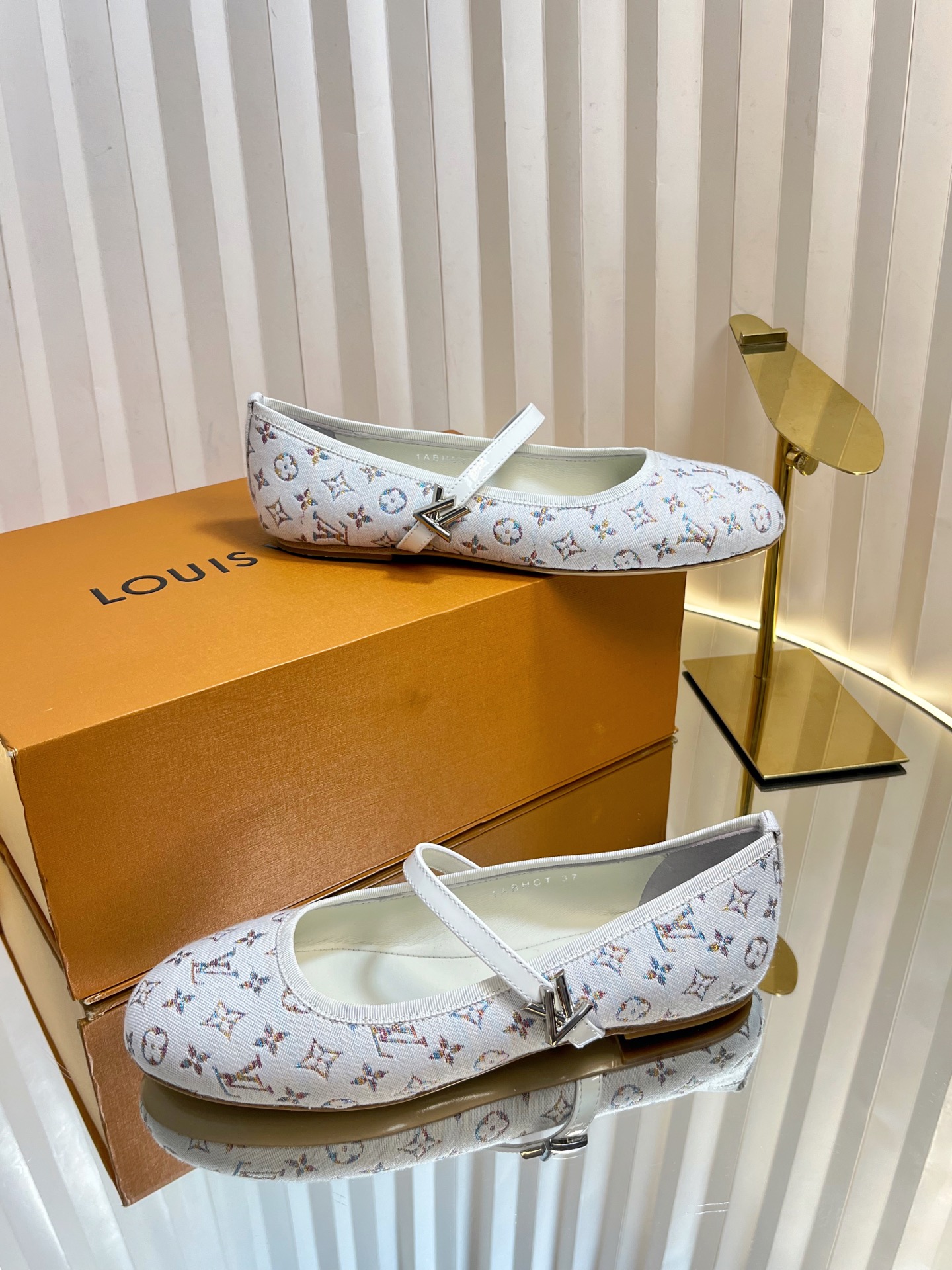 LV Donkey Ballet Shoes: Colorful, Sexy, Cozy, Italian Leather, Custom Sheepskin, Spectrum Series - 图片 3