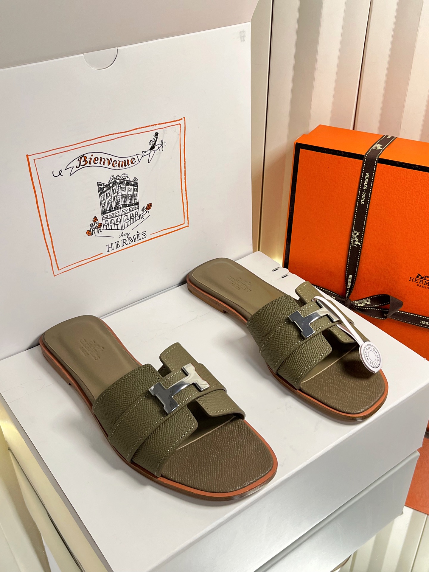 Hermes Slides