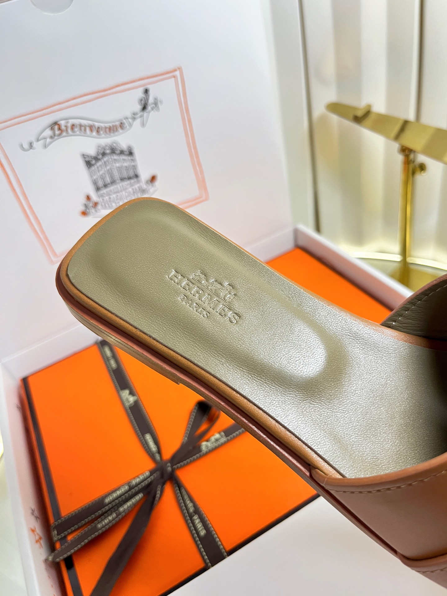 Hermes Slides