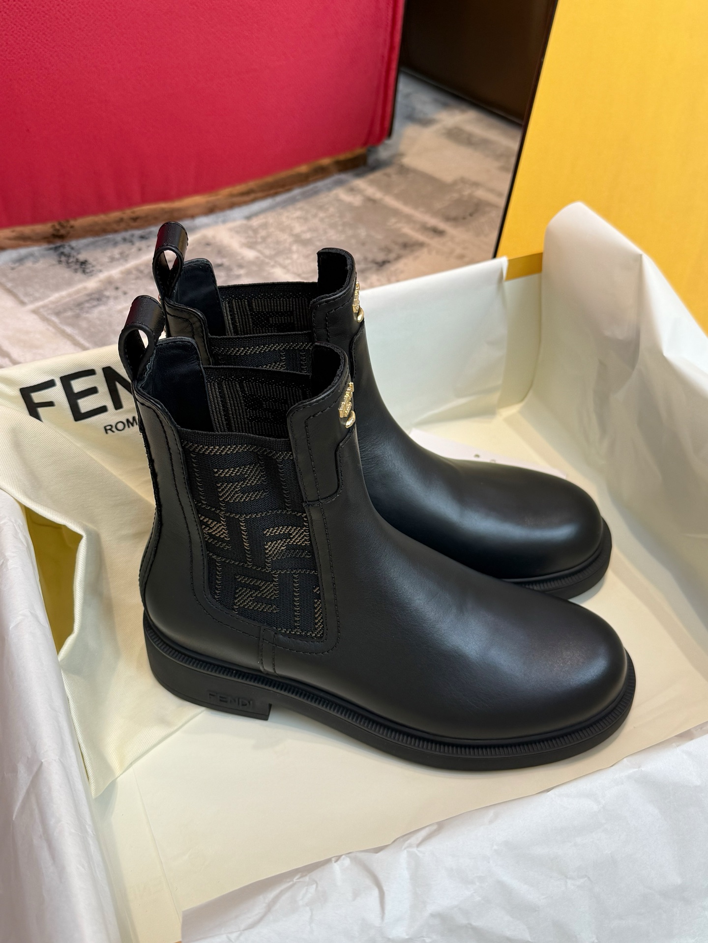 NO:647695,More details purchasing agent level, boots, boots19860909更多细节 代购级别,靴子,boots,Women's Shoes