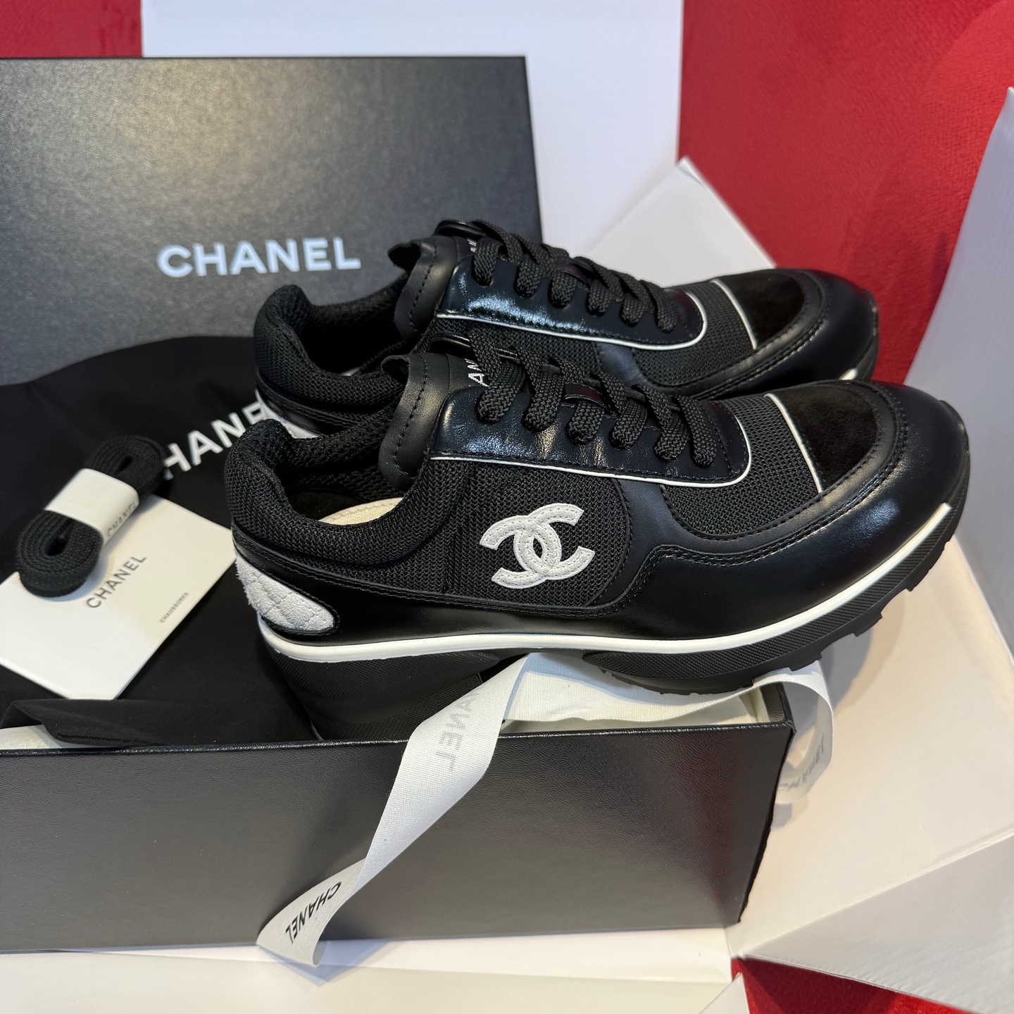 NO:593609,More details Purchasing agent level White customer-supplied imported glossy cowhide, double-layer foot pads, lambskin underneath, insoles imported breathable mesh (gives your feet a comfortable space) Our factory mainly uses materials, casual shoes/sports shoes, sneakers, cowhide, sheepskin19860909更多细节 代购级别 白色客供进口亮光牛皮 垫脚双层、下面是小羊皮、鞋垫进口透气网面（给你的脚一个舒适的空间） 我们工厂主要一个舍得用料,休闲鞋/运动鞋,sneakers,cowhide,sheepskin,Women's Shoes