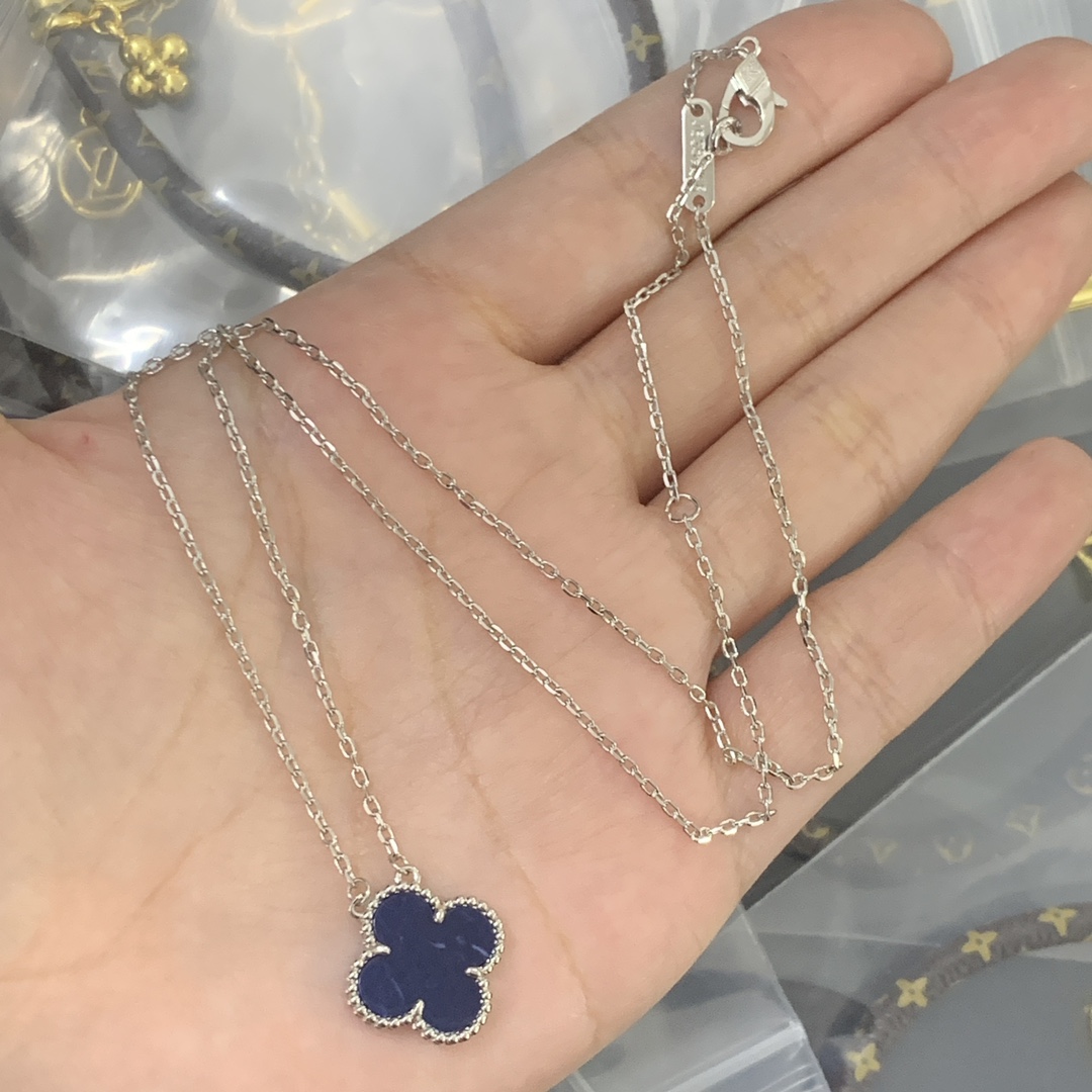 Van Cleef & Arpels ornaments