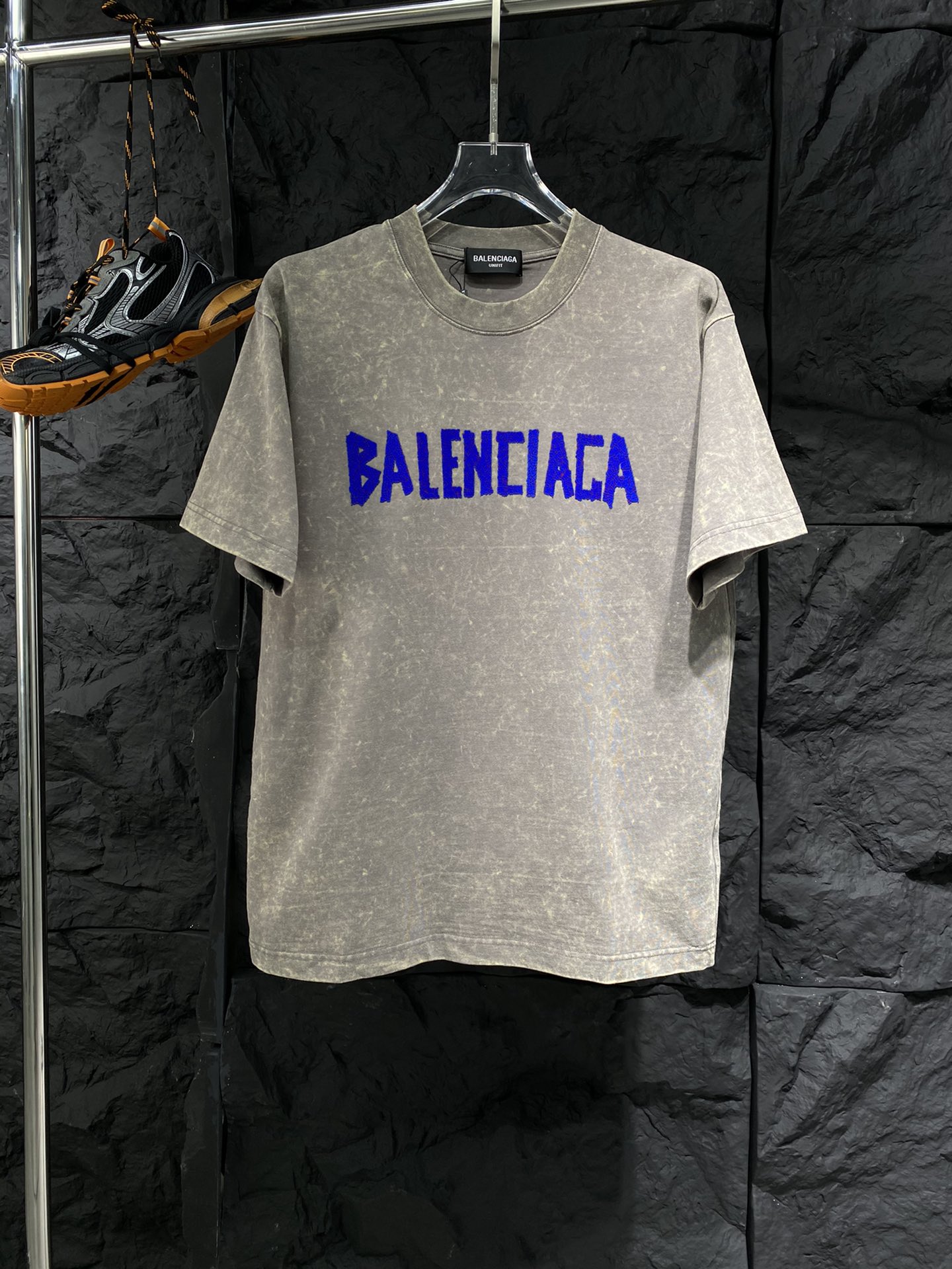 Balenciaga Kleding T-Shirt Unisex Katoen Lentecollectie