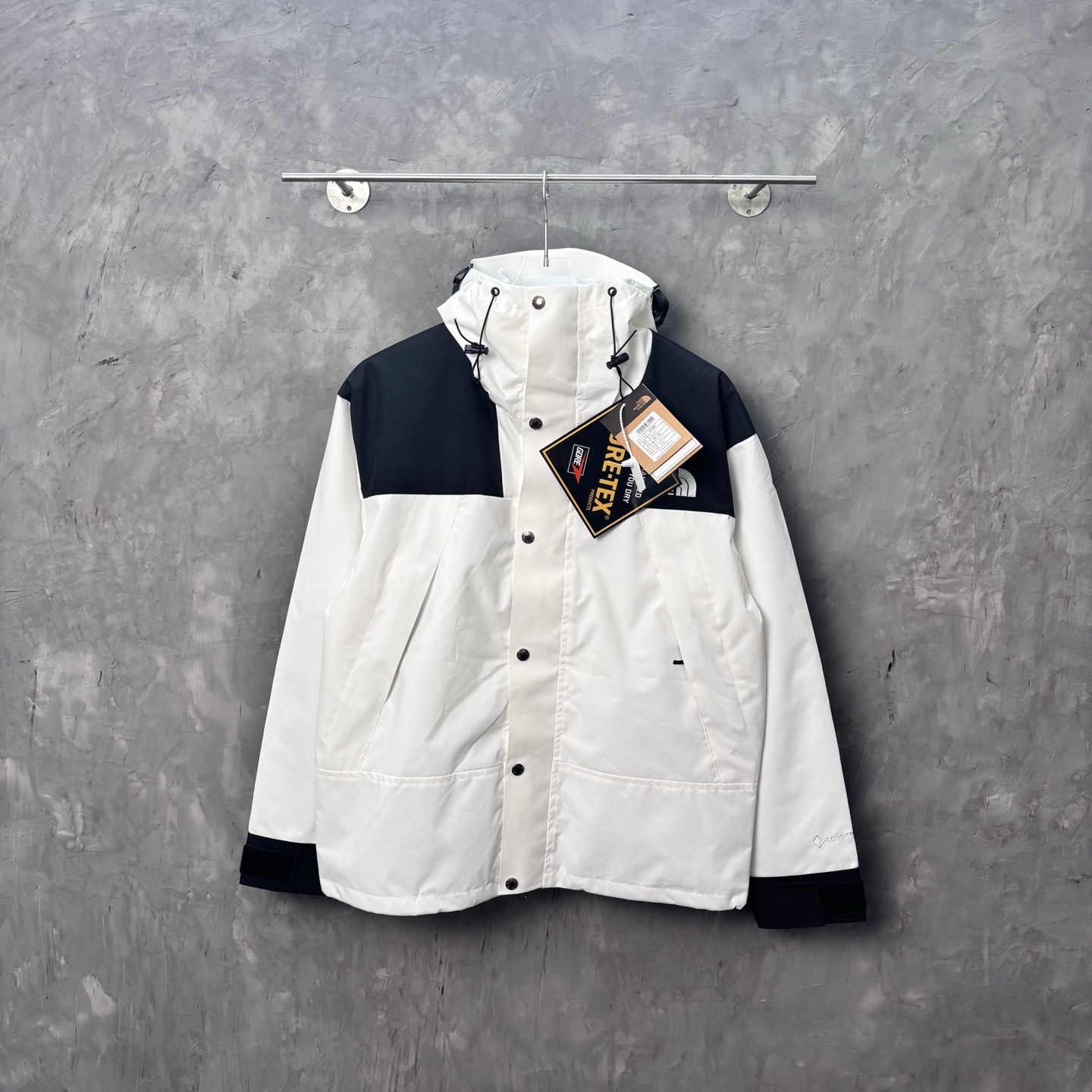 The North Face 1990 Classic Waterproof Windproof Outdoor Jacket