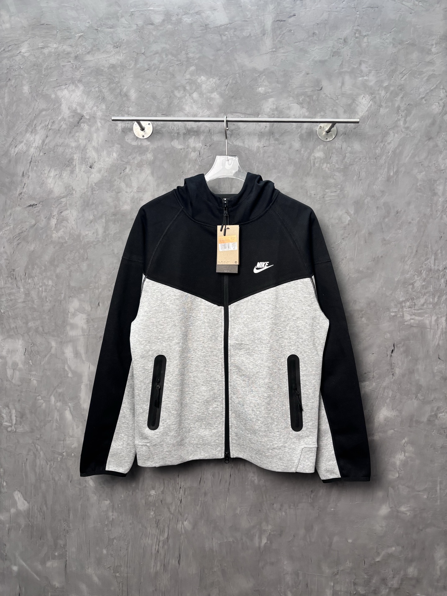 Nike Sportswear Tech Fleece Windrunner Full-Zip Hoodie - Black/Gray