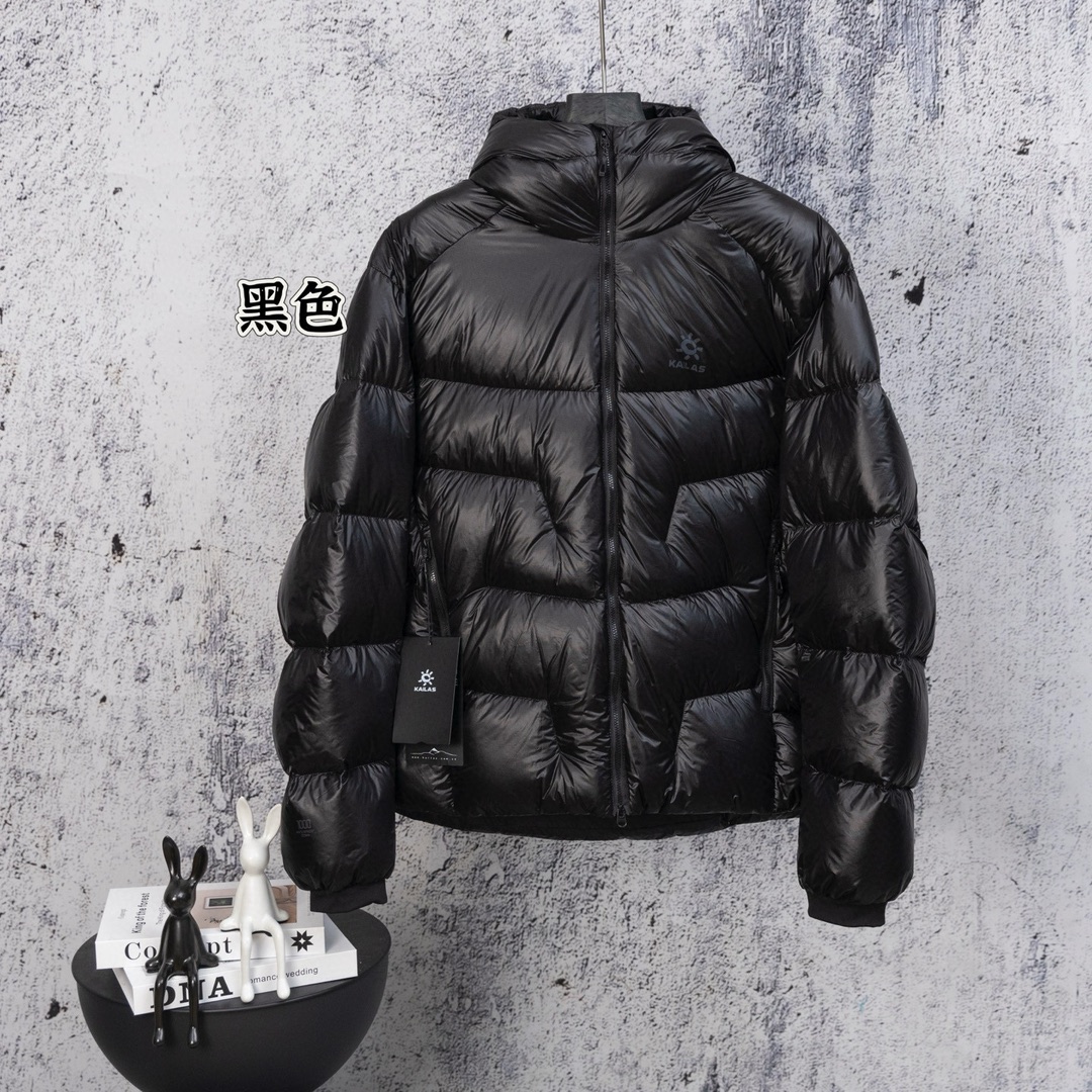 NO:597821,Price adjustment Top quality KAILAS 5000GT windproof, warm and water-repellent, lightweight and easy to pack, high-altitude hiking and mountaineering sports outdoor hooded down jacket, same style for men and women, 1000 fill power!  National standard 90 velvet supports testing!  Detachable but not 90 velvet included!  !  !  Integrated three-dimensional adjustable hood is lightweight and convenient. The drawstring at the hem can be quickly adjusted. Convenient self-storage inner zipper pocket provides storage function and rebounds in seconds. Fabric ZERO-Gravity. Ultra-lightweight technology. Only one-third of the thickness of A4 paper. Translucent and non-drilling. Uniform down filling and strong temperature locking. Lightweight and flexible. The most popular down jacket in 25 years, GT5000, is shipped!  The high-fill down jacket popular among countless outdoor people has been released!  High-density waterproof fabric, good windproof and warm keeping effect!  Hooded design, windproof and rainproof, zipper pockets on both sides are practical and convenient. All zippers are YKK coded and fine workmanship. Three standards are complete and matching, the quality is the same and the details are consistent. Color: black, chestnut brown, Tianchi blue, size S-XXL, down jacket, hats, alexander wang19860909调价 顶级品质  凯乐石KAILAS 5000GT 防风保暖拒水轻量易收纳高海拔徒步登山运动户外连帽羽绒服 男女同款 1000蓬松度！国标90绒支持检测！可拆不是90绒包赔！！！ 一体式立体调节风帽 轻量便捷 下摆抽绳可快速调节 便捷自收纳内侧拉链口袋提供收纳功能,打开秒回弹 布料ZERO-Gravity 超轻量科技仅三分之一A4纸厚度 透光不钻绒 充绒均匀强效锁温 轻盈灵活 25年最火羽绒服GT5000 出货！ 受无数户外人追捧的高蓬松度羽绒服重磅出货！高密度防水面料,防风保暖效果好！ 连帽设计,防风防雨,两侧拉链口袋实用方便 拉链全都是YKK带编码的,做工精细 三标齐全对标对版的,品质一样细节一致 颜色黑色 栗色棕 天池蓝 尺码S-XXL,,down jacket,hats,alexander wang,Men's clothing
