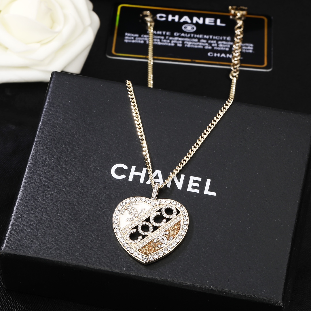  小香 Chanel 新款爱心💗项链 专柜同步上新 双C项链 精工打造原版一致黄铜材质