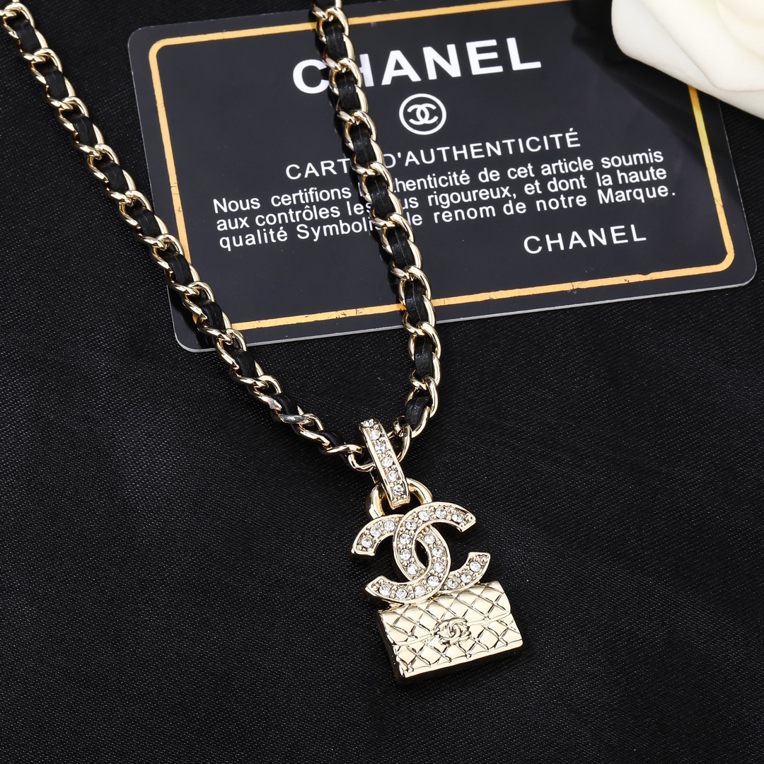  小香 Chanel 新款黑色小羊皮项链 颈链 专柜同步上新 双C精工打造原版一致黄铜材质