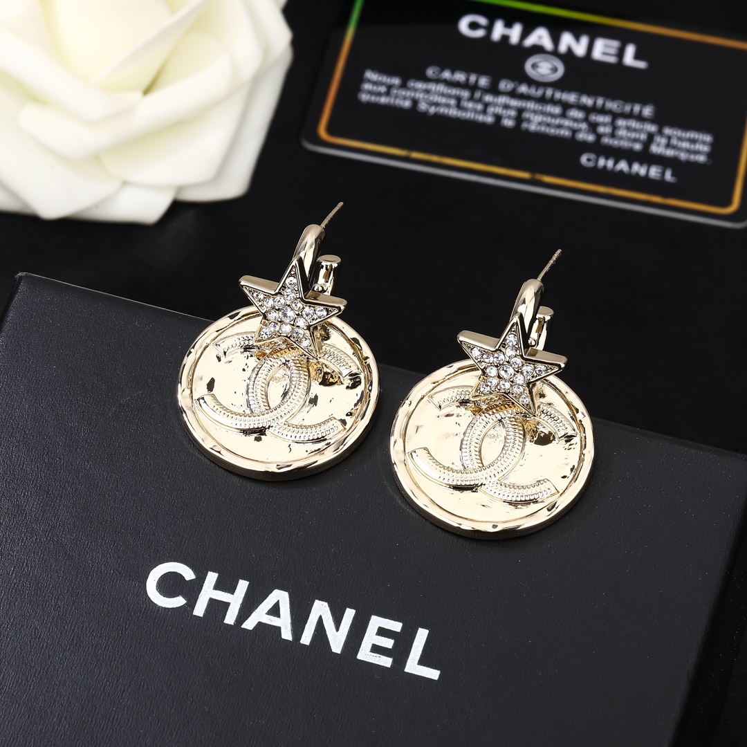  小香 Chanel 新品耳环 代购级别 一比一品质 香奈鹅 系列 经典cc logo 风格高级百搭 高