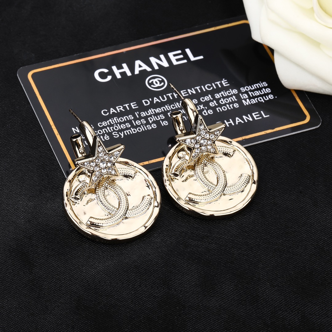  小香 Chanel 新品耳环 代购级别 一比一品质 香奈鹅 系列 经典cc logo 风格高级百搭 高