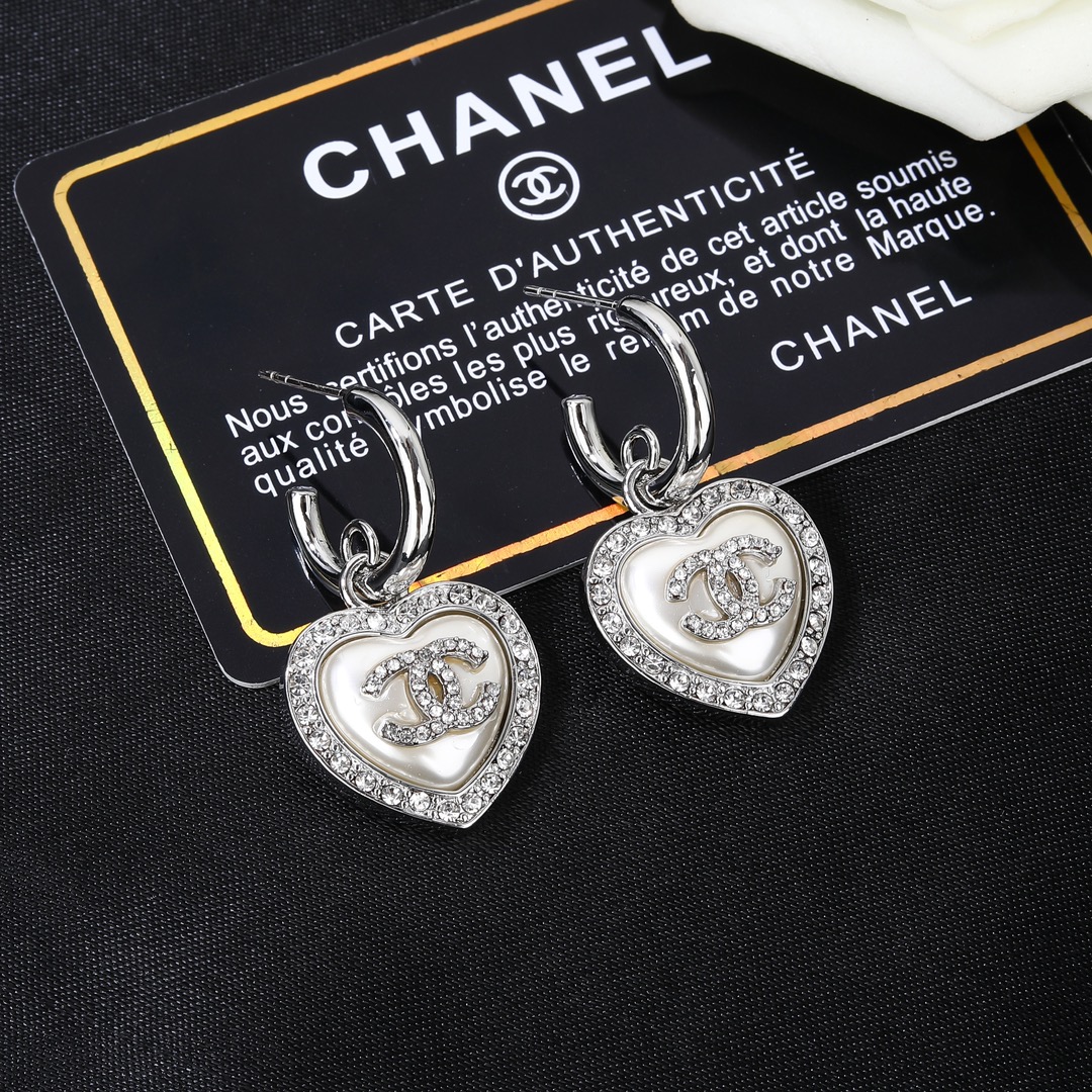 Chanel Jewelry Earring