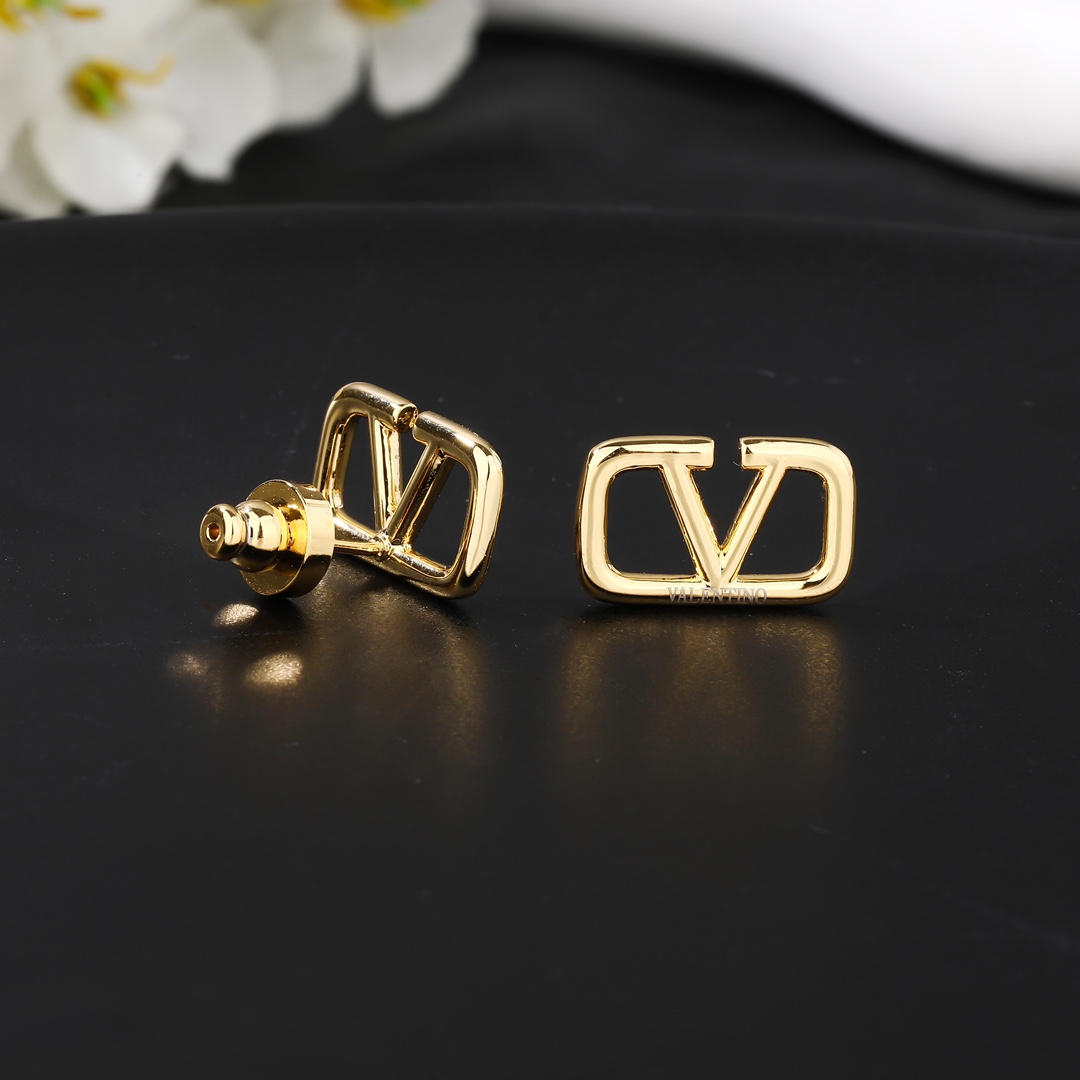 #140, VALENTINO VALENTINO, THE NEW EARRING, THE FINE LITTLE EARRINGS, THE SUPERMASSIVE SUPERS ARE PERFECT FOR EVERYDAY WEAR - 图片 2