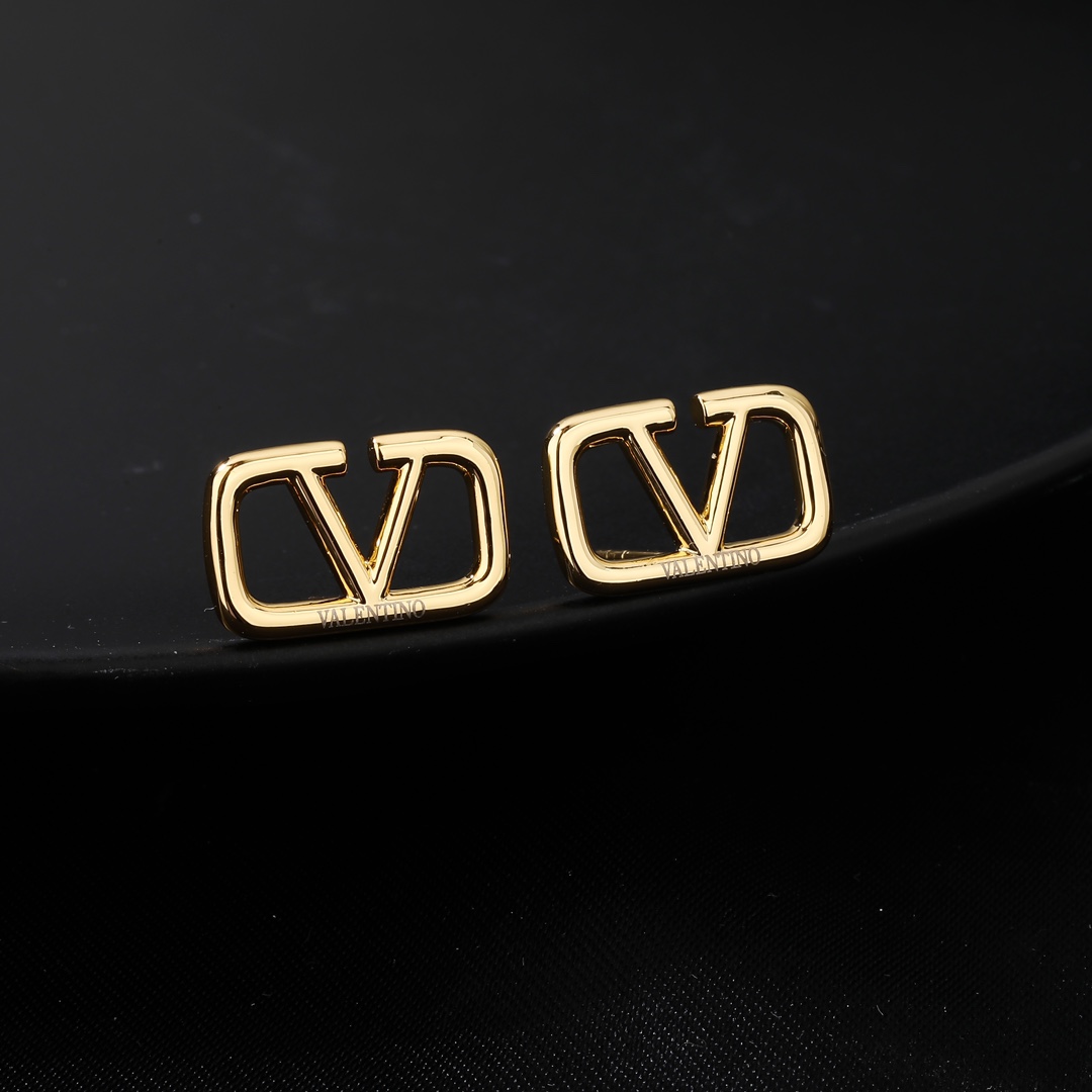 #140, VALENTINO VALENTINO, THE NEW EARRING, THE FINE LITTLE EARRINGS, THE SUPERMASSIVE SUPERS ARE PERFECT FOR EVERYDAY WEAR - 图片 4