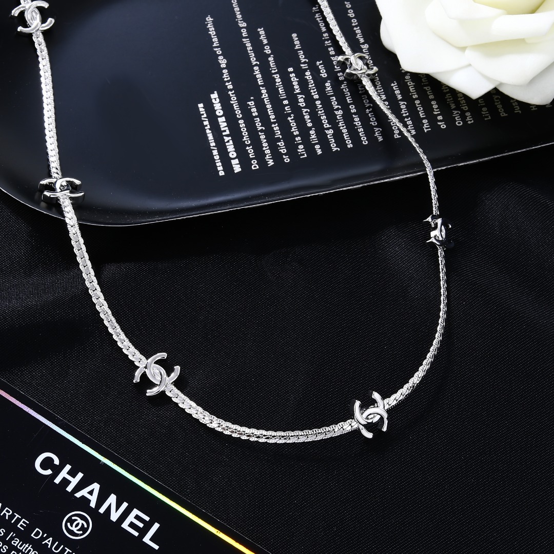  Chanel 香奈儿新款腰链15花腰链，可当项链热销款上新同步专柜‼️高端品质‼️经典色超级衬肤色显白
