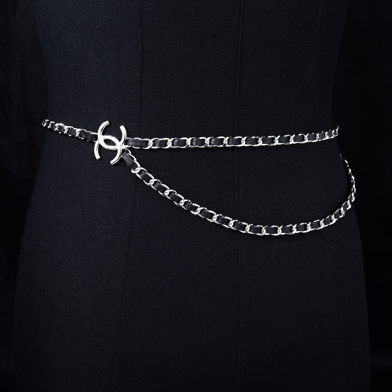 小香 Chanel 新品黑色腰链 代购级别 一比一品质 香奈鹅 系列 经典cc logo 风格高级百搭 