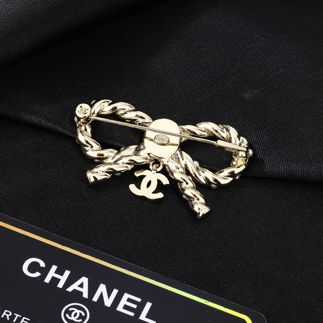 Chanel 小香 Chanel 秋冬系列 钻石 粉色 别有心机设计的一款 完美 元素添加
